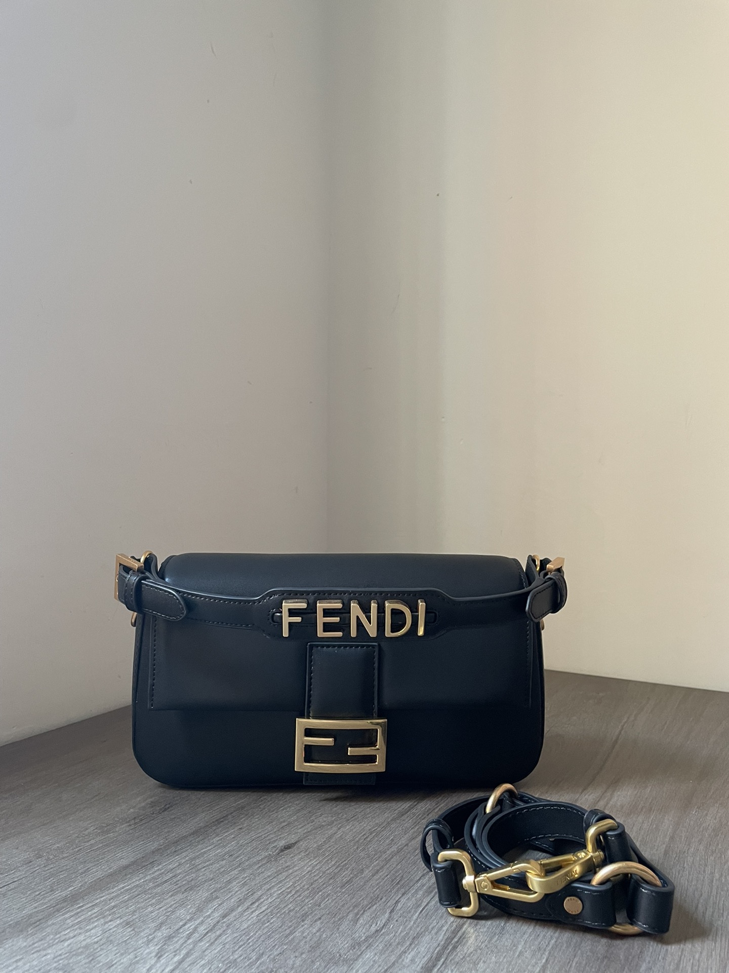 Bagsaaa F**di Baguette in Black 27*6*15cm