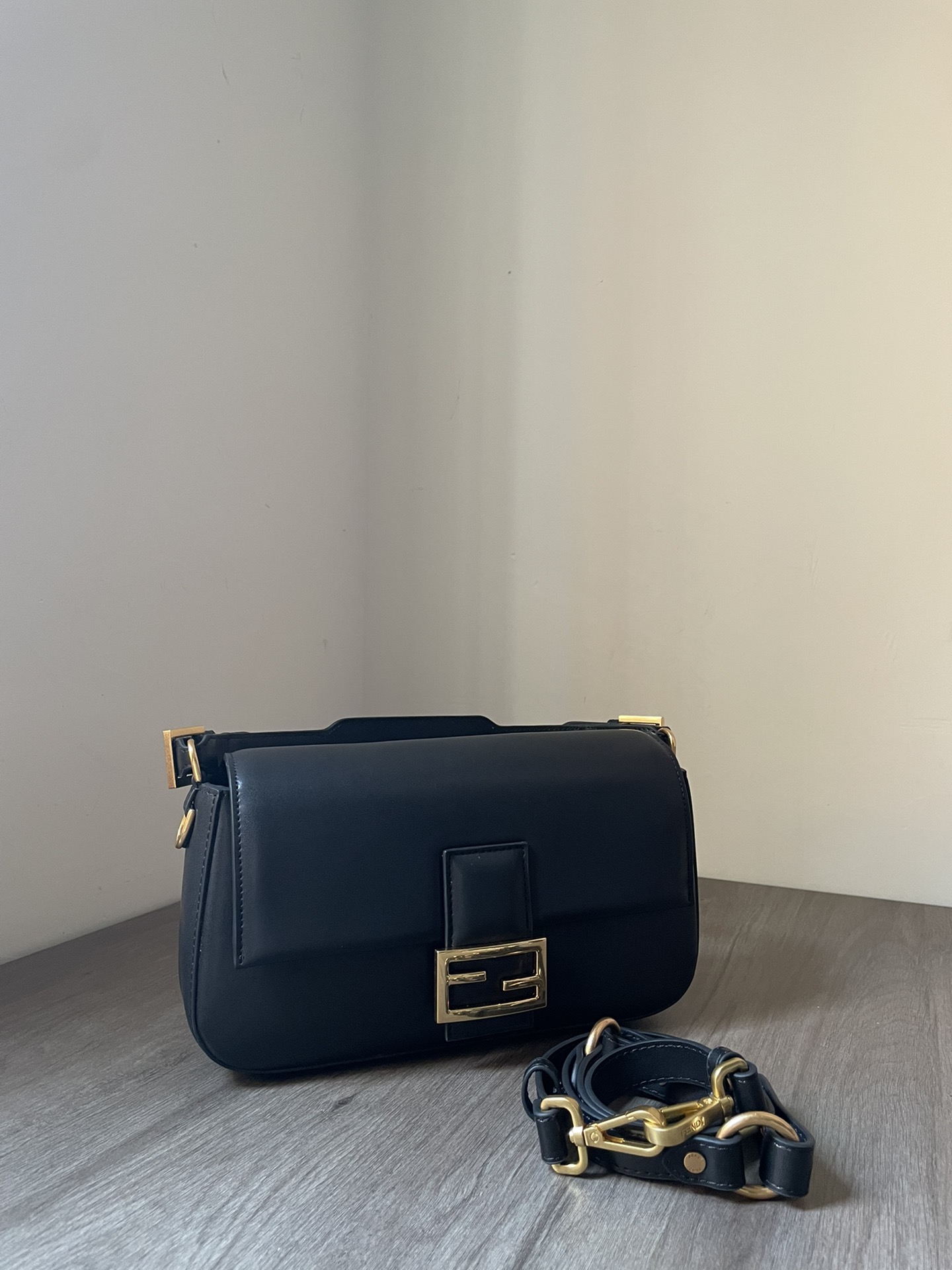 Bagsaaa F**di Baguette in Black 27*6*15cm