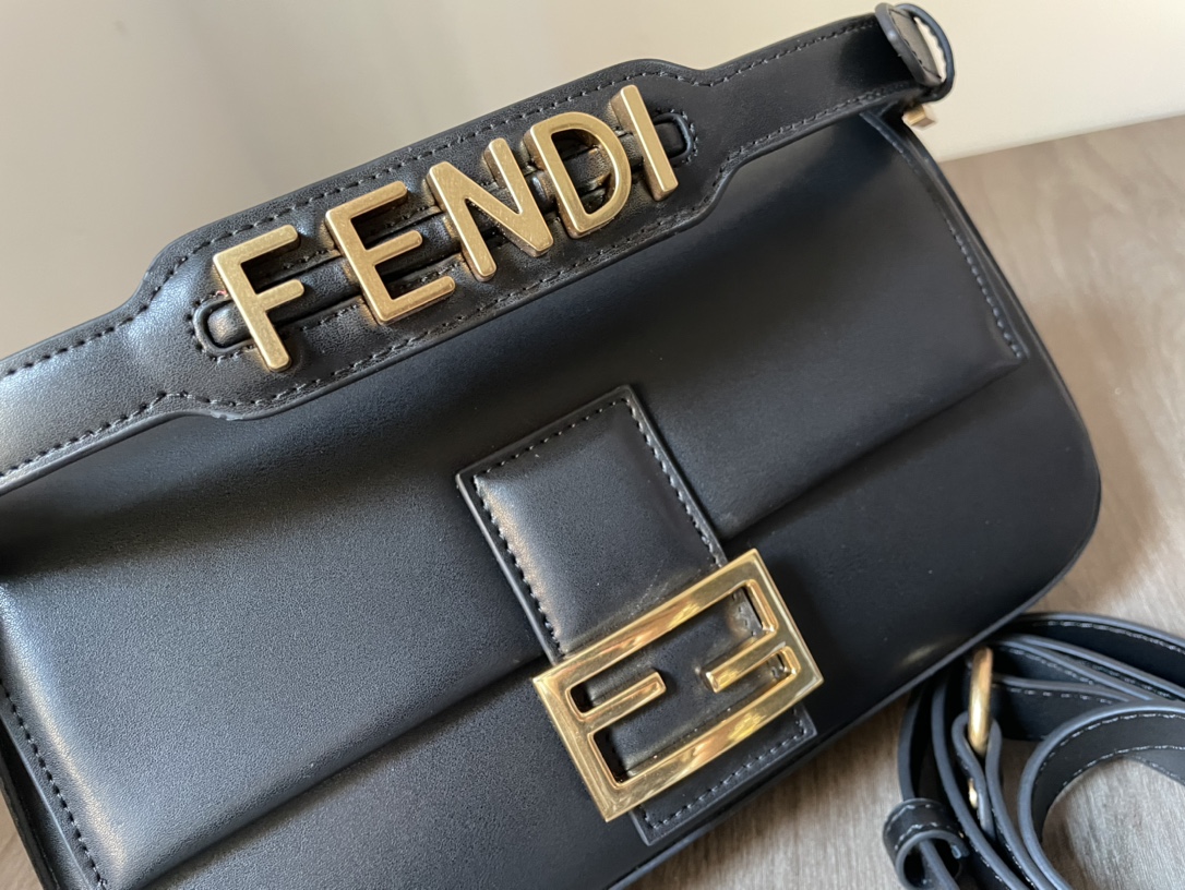 Bagsaaa F**di Baguette in Black 27*6*15cm