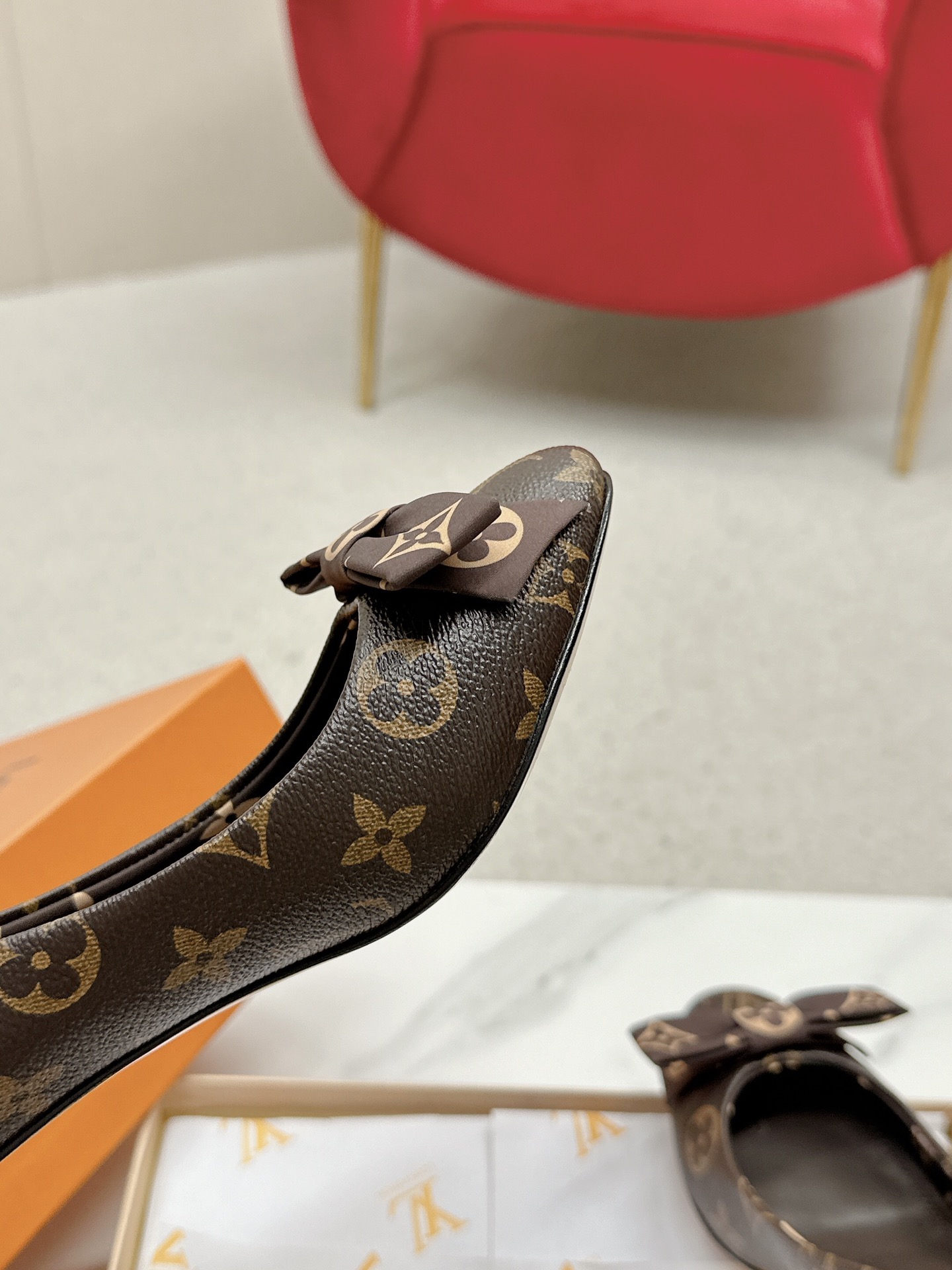 Bagsaaa L0vis Vvtt0n Monogram Canvas L0vise Bow Round Pumps