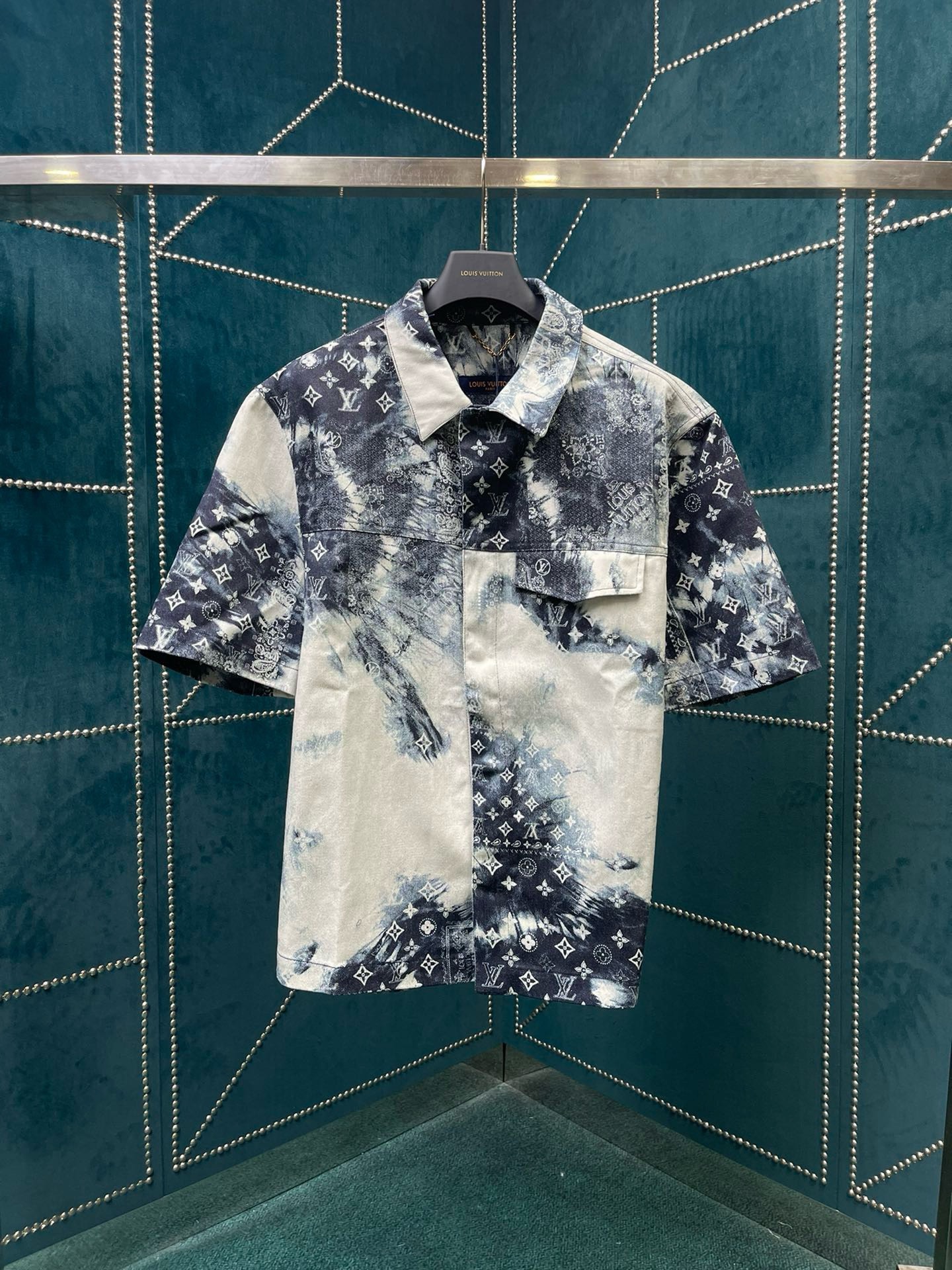 Bagsaaa L0vis Vvtt0n Monogram Bandana Short-Sleeved Denim Shirt