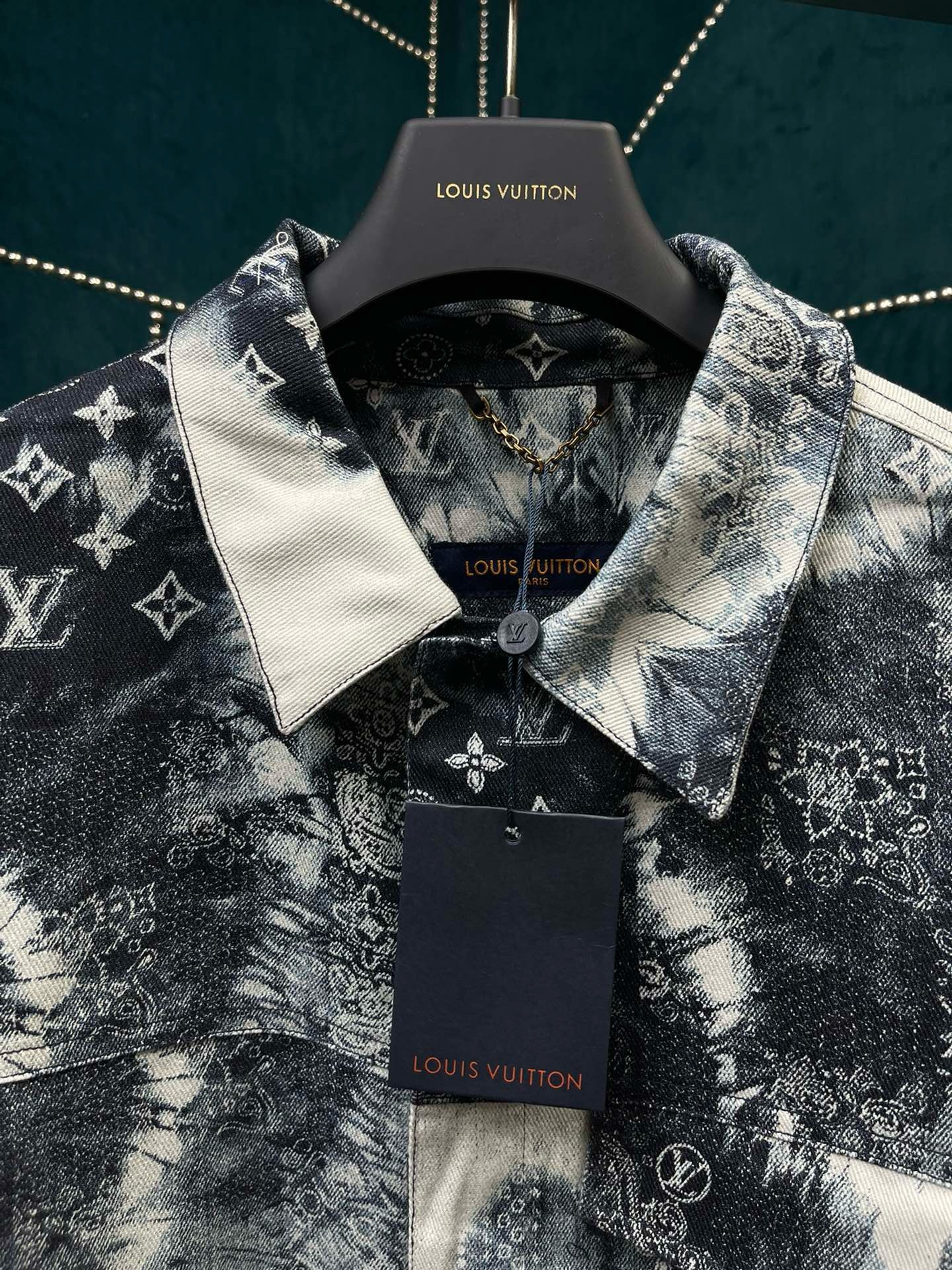 Bagsaaa L0vis Vvtt0n Monogram Bandana Short-Sleeved Denim Shirt