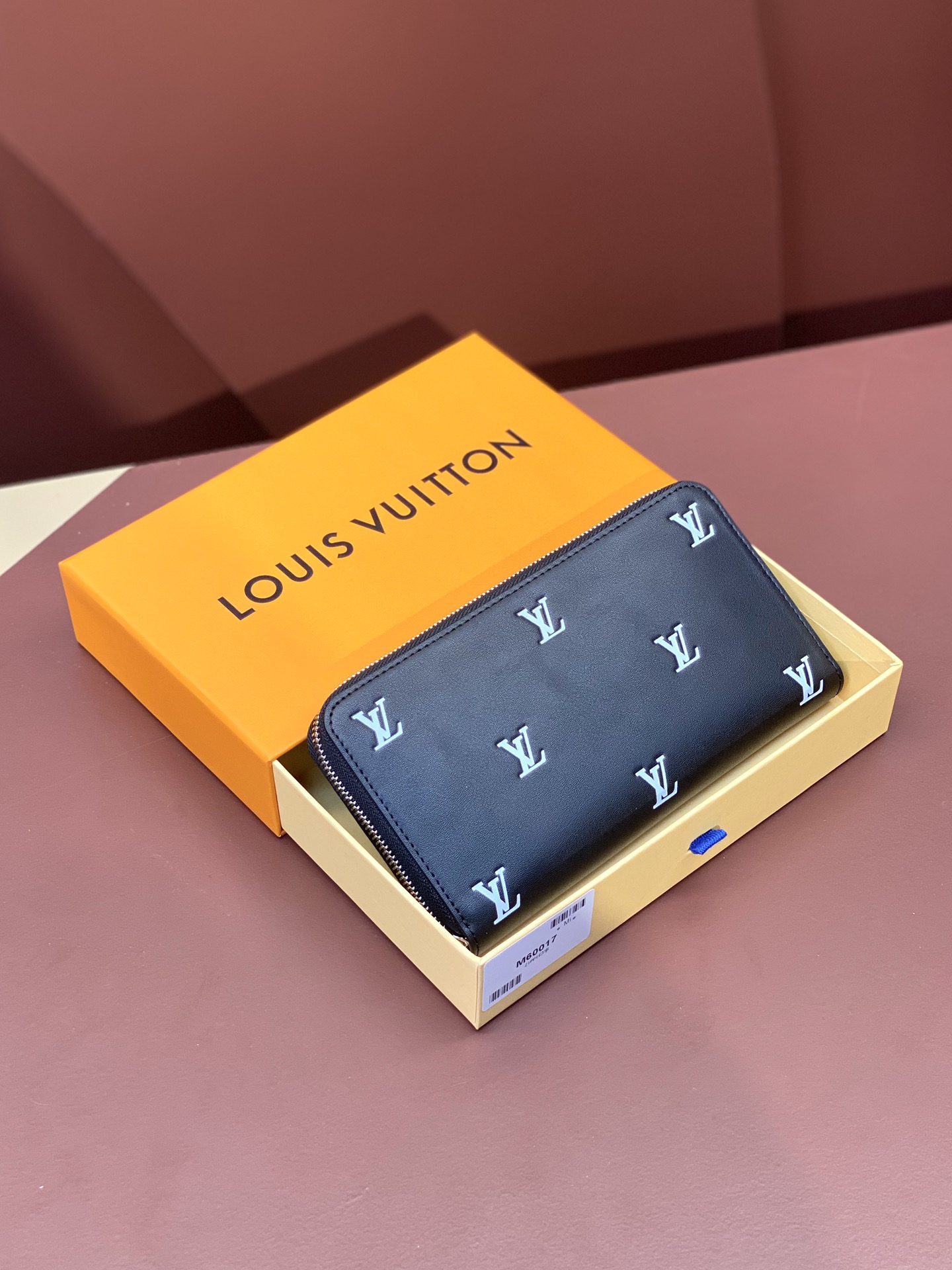 Bagsaaa L0vis Vvtt0n Zippy Black Wallet - 19.5*10.5*2.5CM
