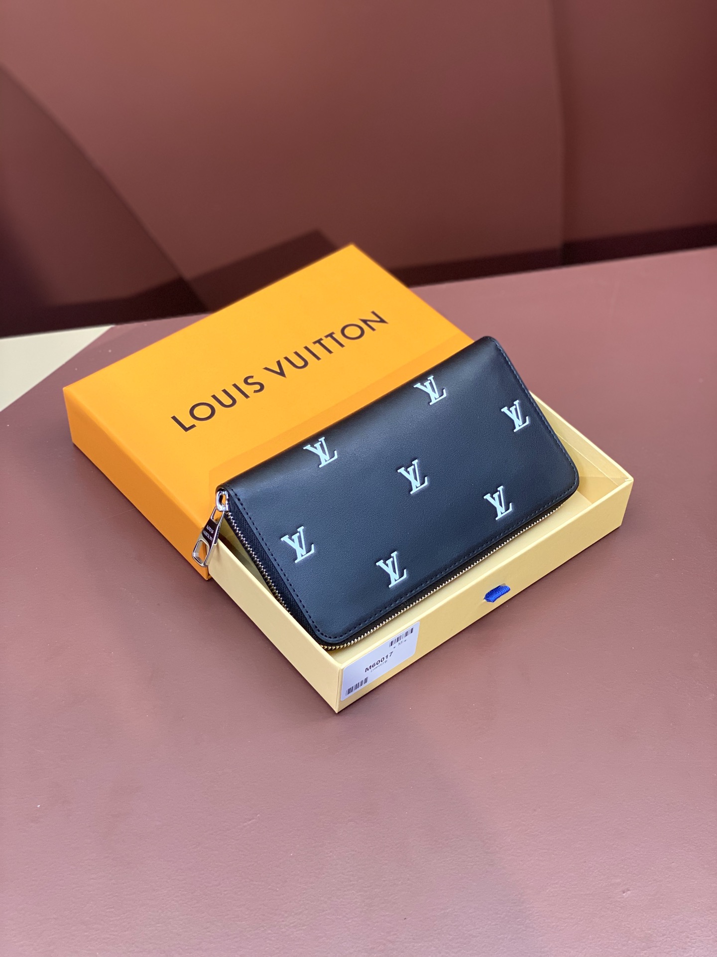Bagsaaa L0vis Vvtt0n Zippy Black Wallet - 19.5*10.5*2.5CM