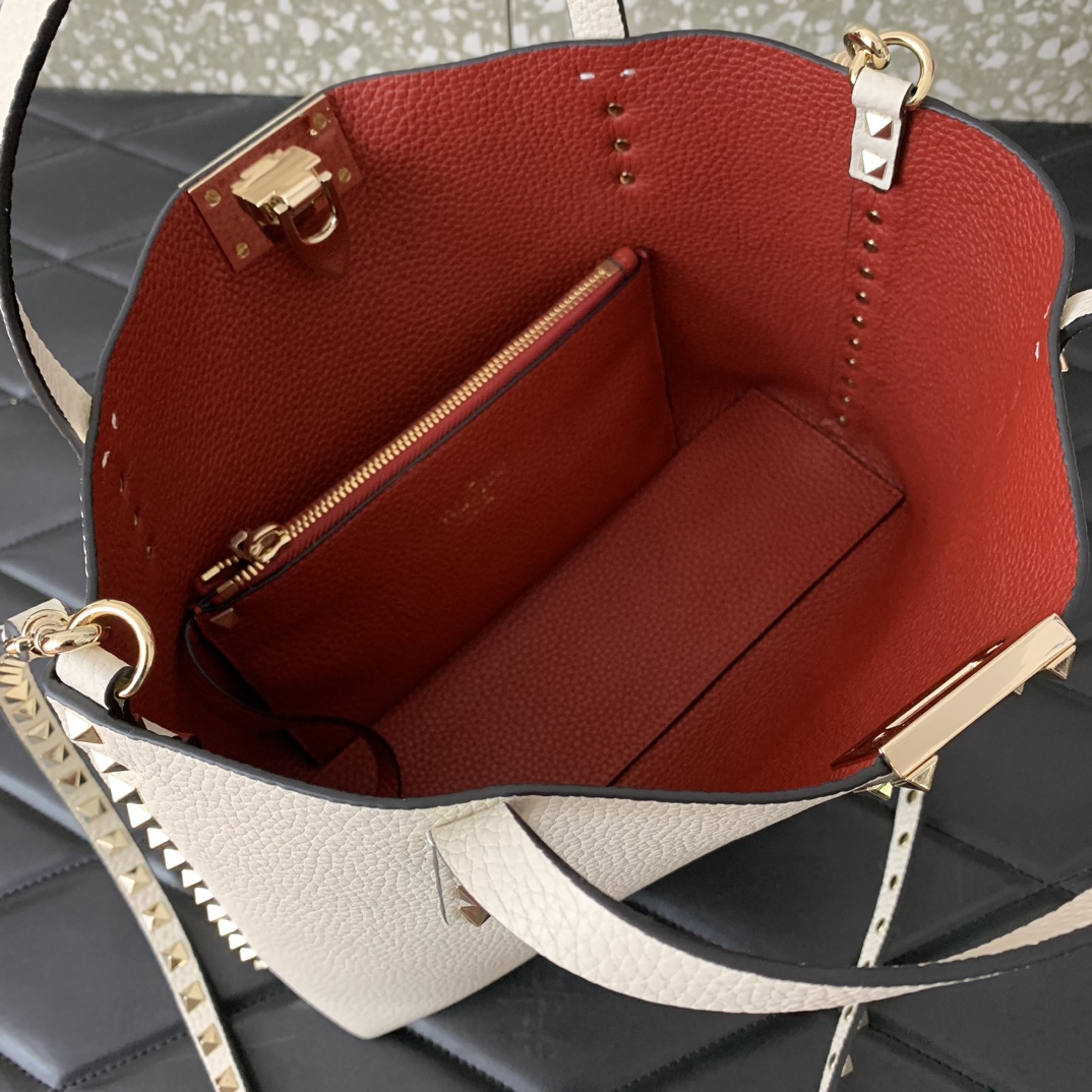 Bagsaaa Va1e*ntin0 Garavani Rockstud-embellishment tote bag white - 28*20*8cm