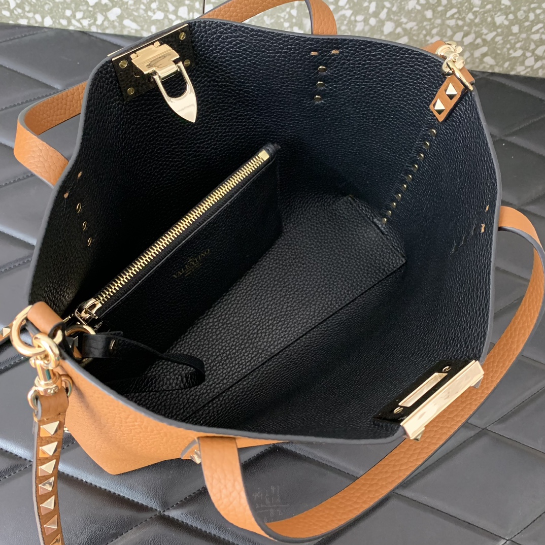 Bagsaaa Va1e*ntin0 Garavani Rockstud-embellishment tote bag brown - 28*20*8cm