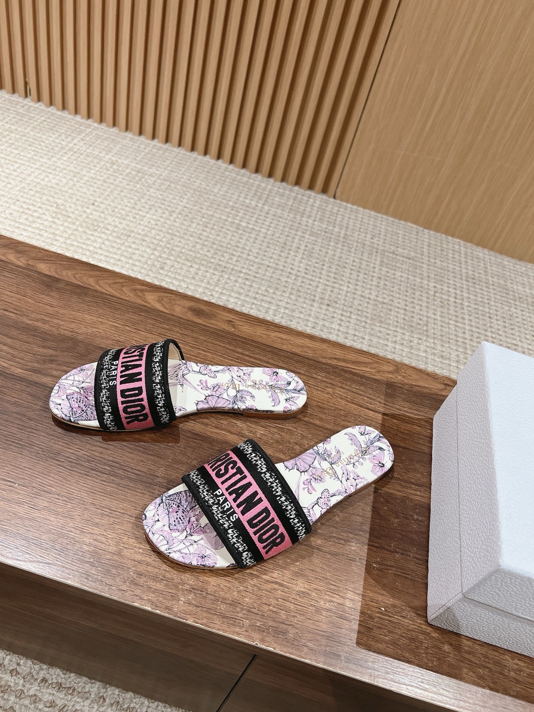 Bagsaaa D10r Dway Slides Pink