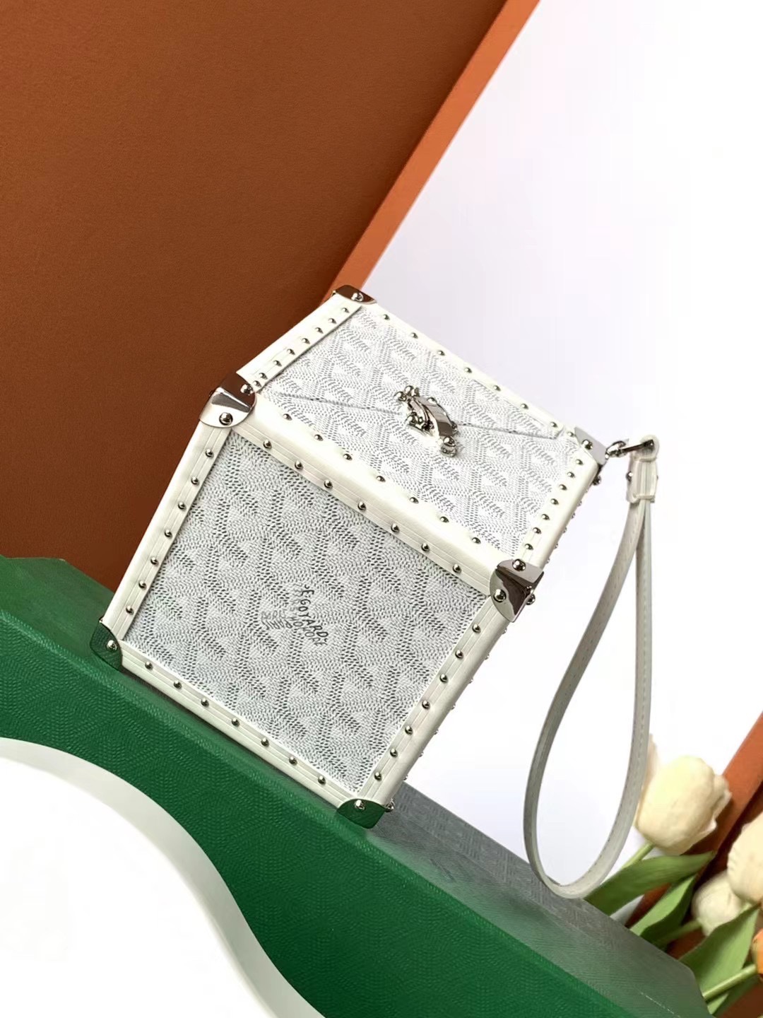 Bagsaa G09ard Dé Trunk Bag Metallic White - 12.5*12.5*12.5CM