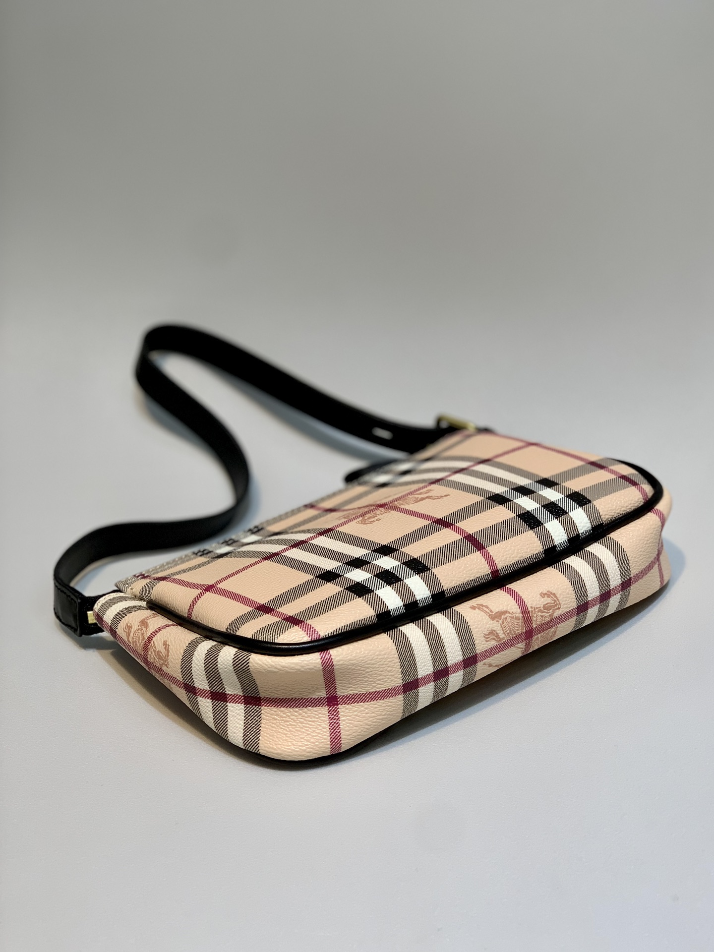 Bagsaaa Bv*b*rry Vintage Black Shoulder Bag - 22*14*5CM