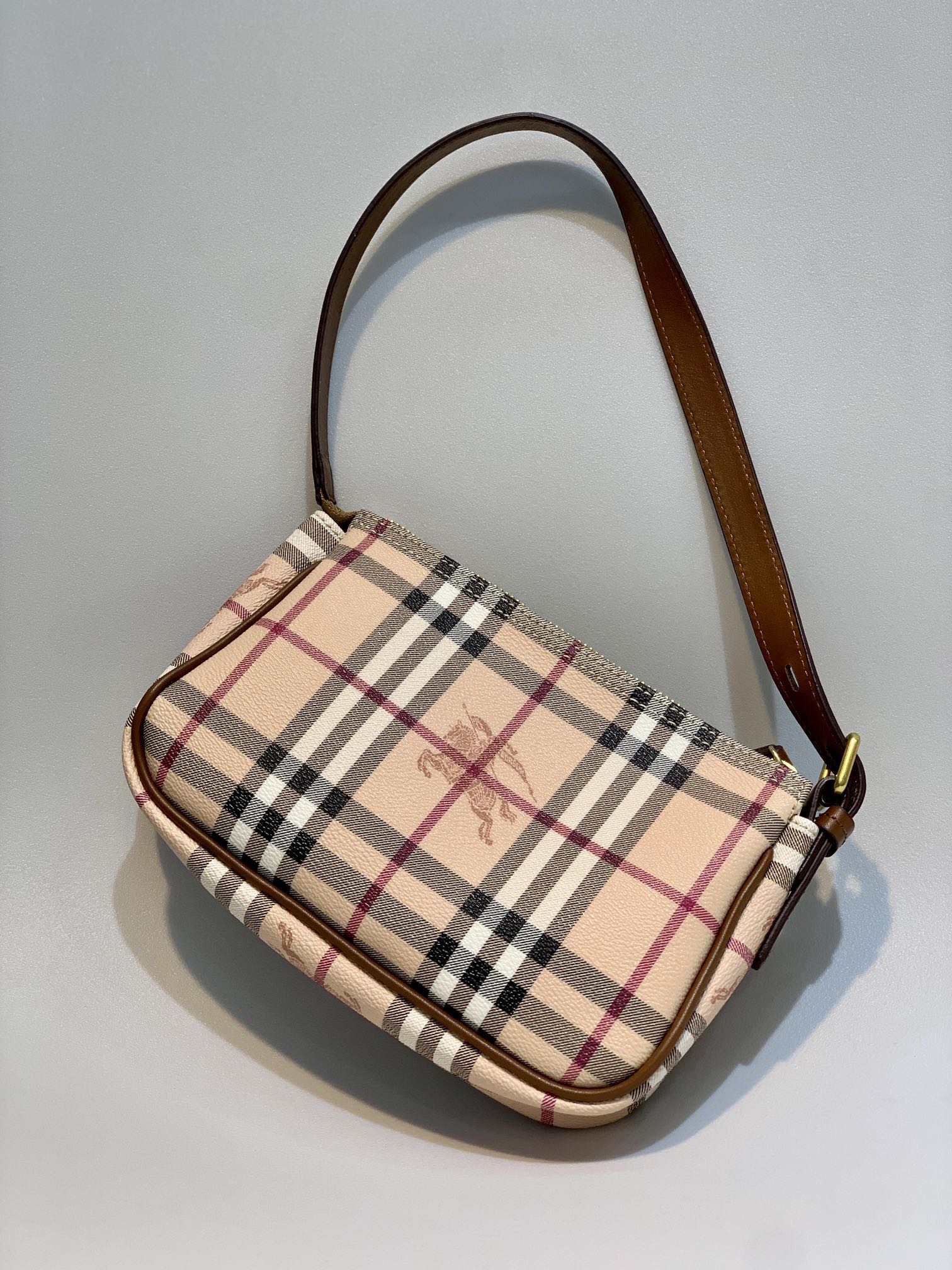 Bagsaaa Bv*b*rry Vintage Brown Shoulder Bag - 22*14*5CM