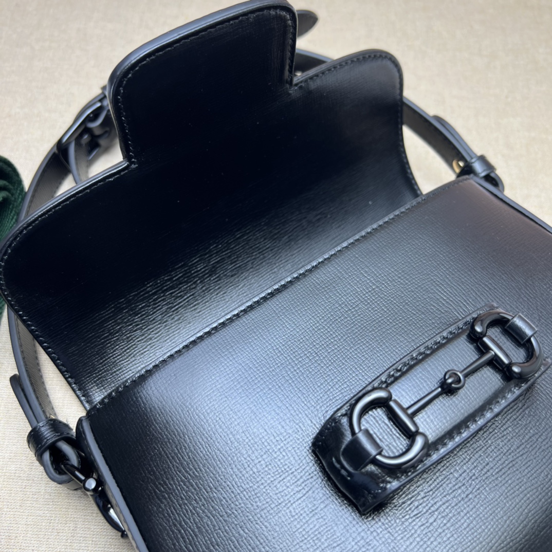 Bagsaaa Gvc*1 Horsebit Shoulder Bag Black Hardware - 20.5*14.5*5CM