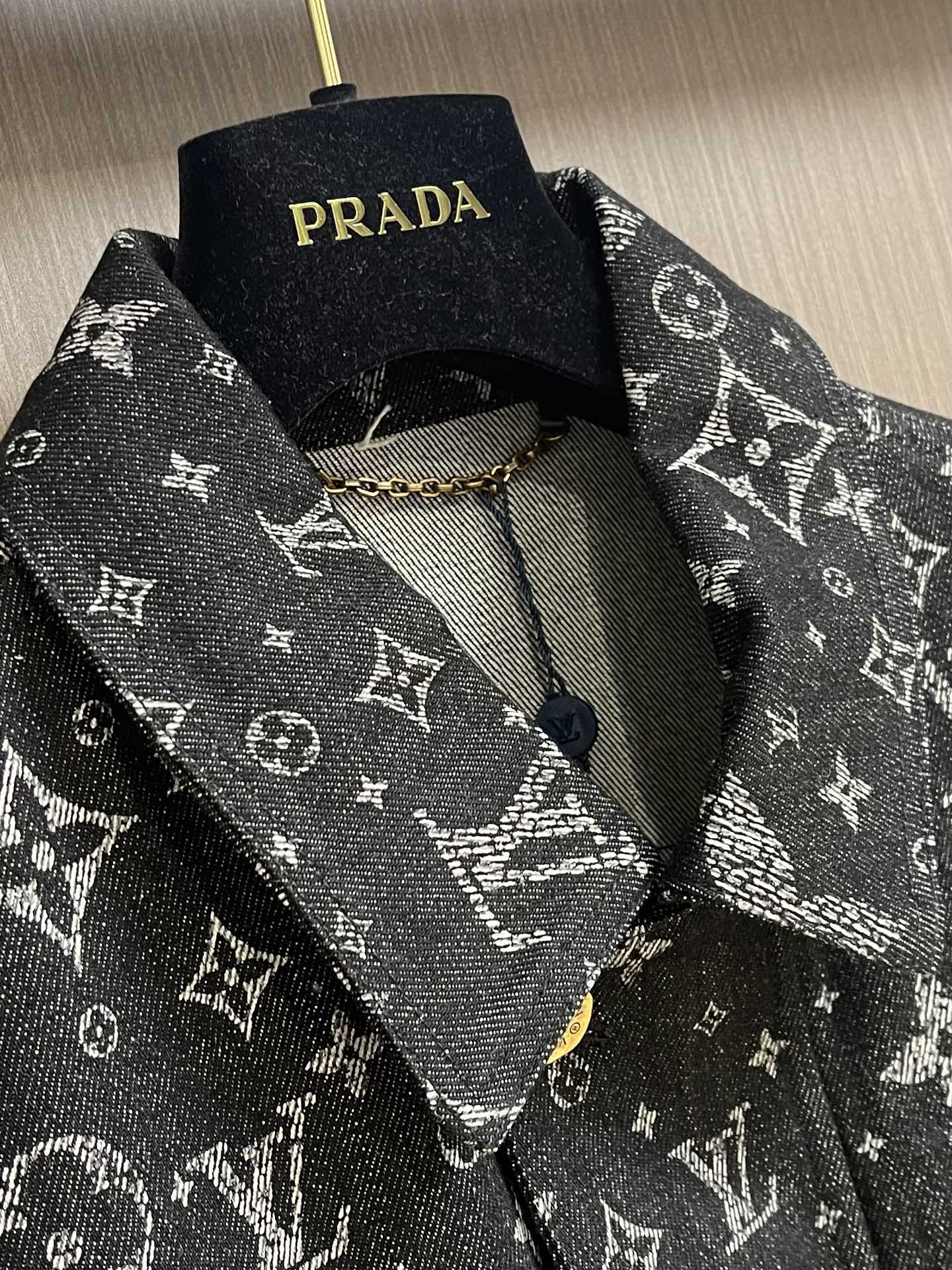 Bagsaaa L0vis Vvtt0n Denim Black Jacket