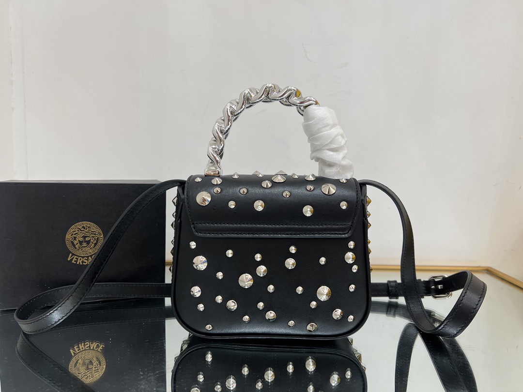 Bagsaaa Versace La Medusa studded top-handle bag 16*6*12CM