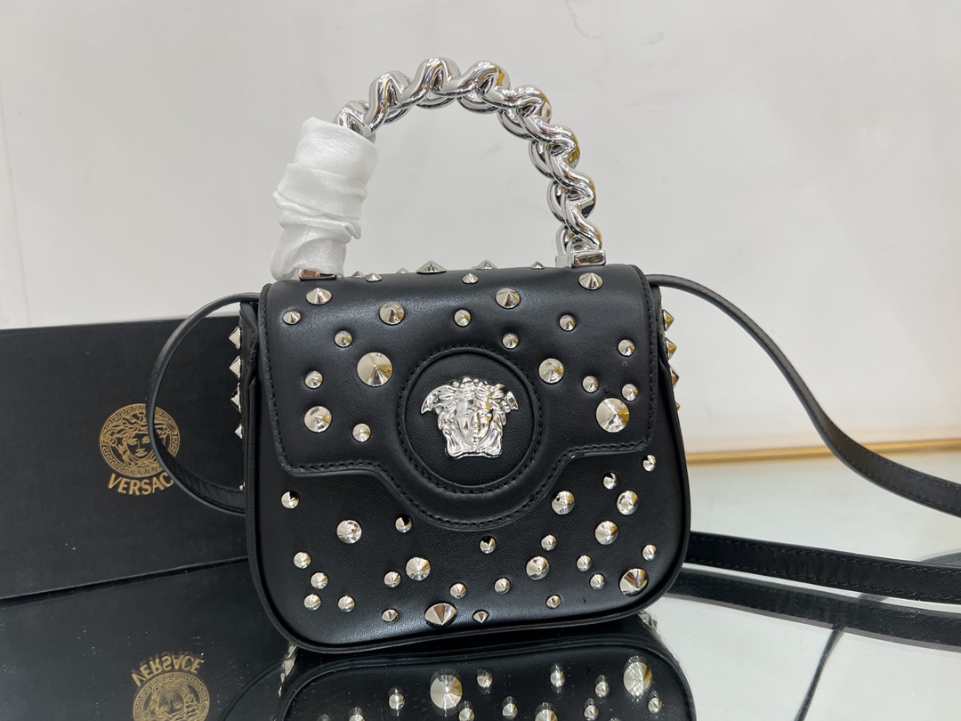 Bagsaaa Versace La Medusa studded top-handle bag 16*6*12CM