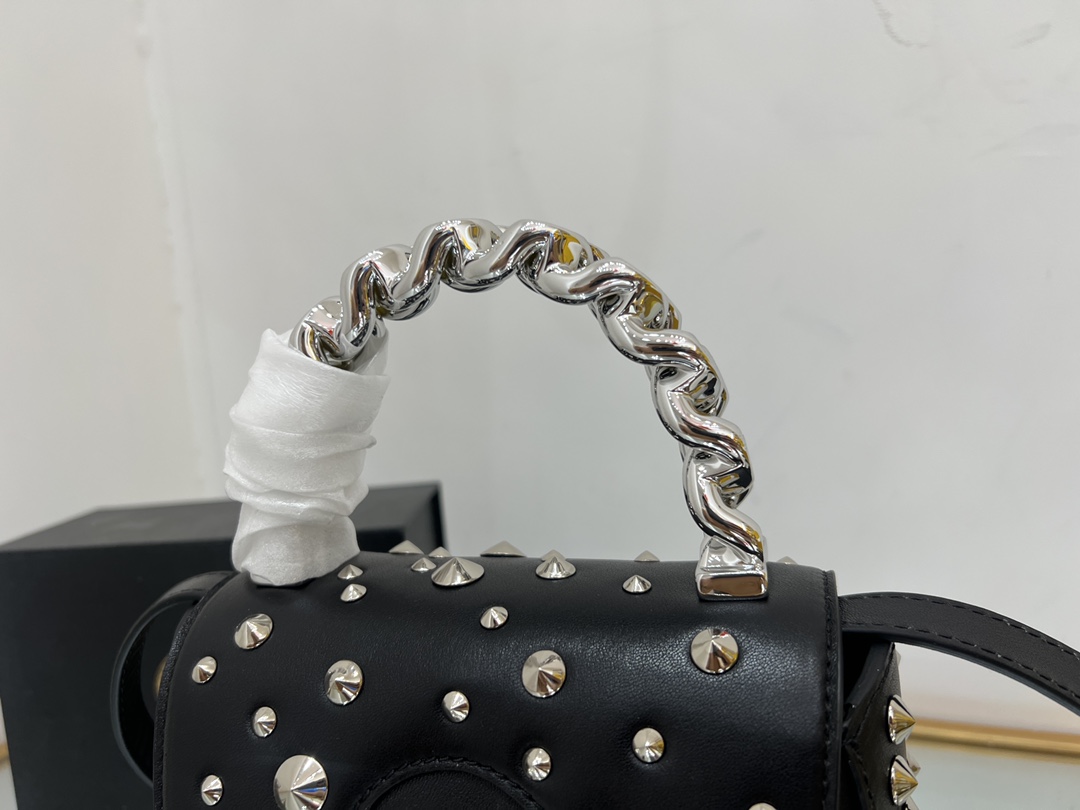 Bagsaaa Versace La Medusa studded top-handle bag 16*6*12CM
