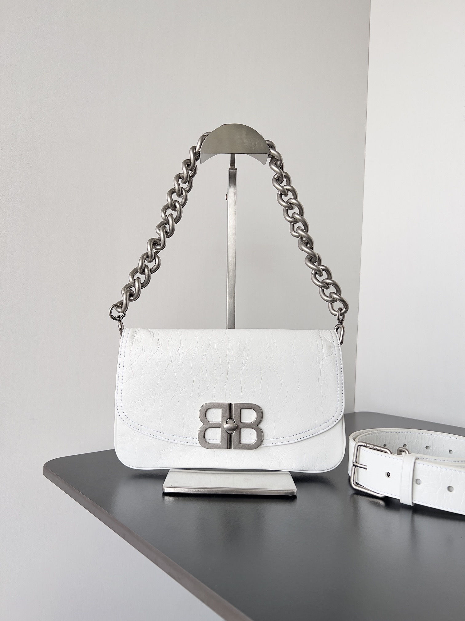 Bagsaaa Ba1en*iaga peach lambskin white bag - 25.3*24.8*3cm