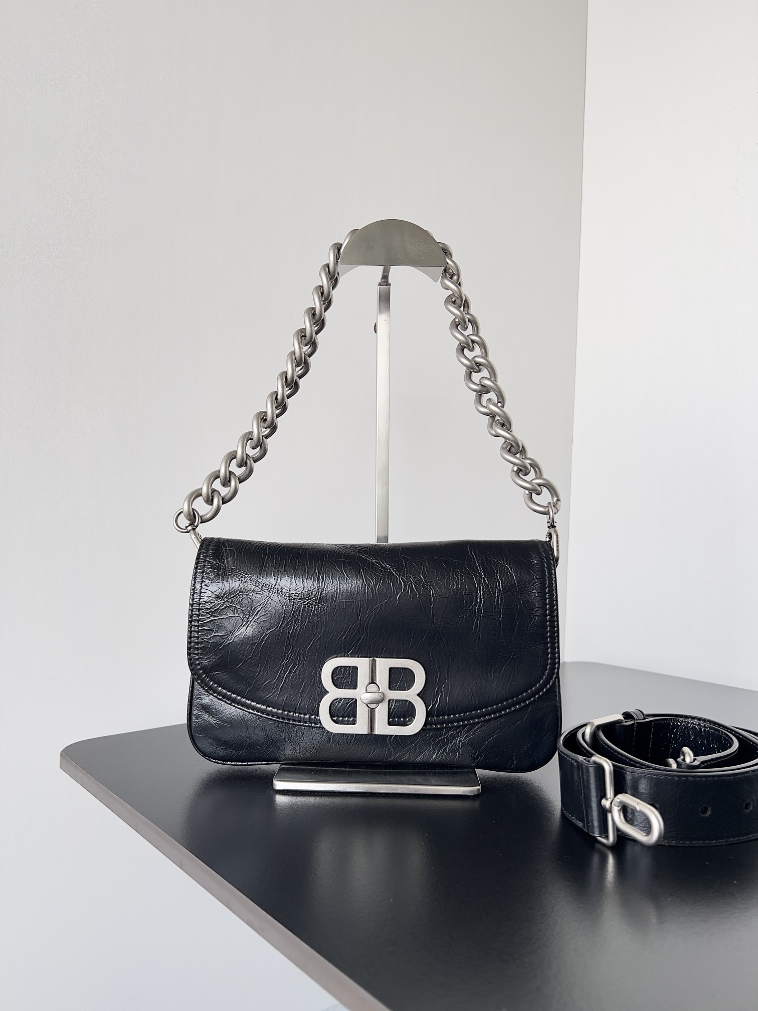 Bagsaaa Ba1en*iaga peach lambskin Black bag - 25.3*24.8*3cm