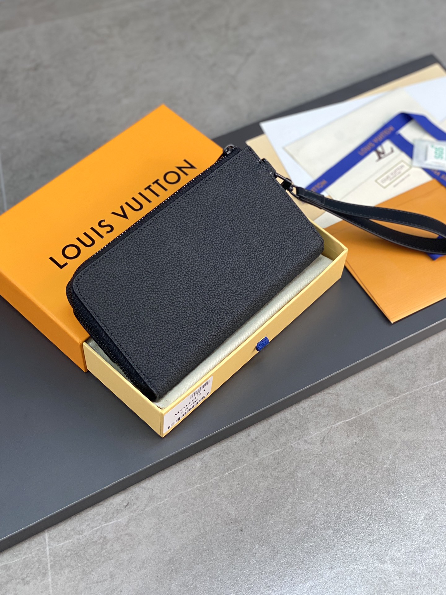 Bagsaaa L0vis Vvtt0n Black Wallet - 20*11*2.5CM