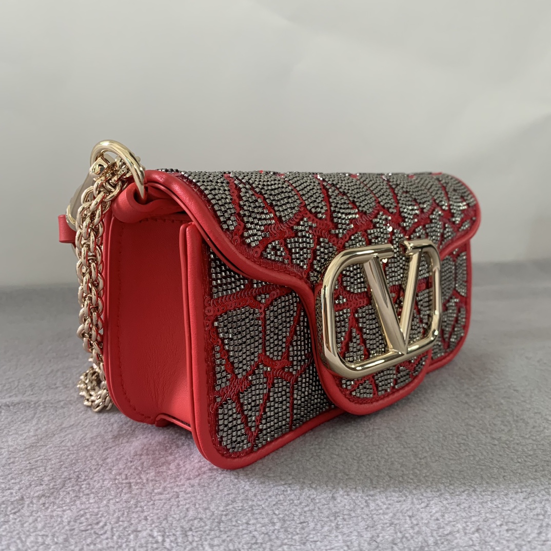 Bagsaaa Va1e*ntin0 Loco VLogo embellished tote bag in red - 19*10.5*5cm