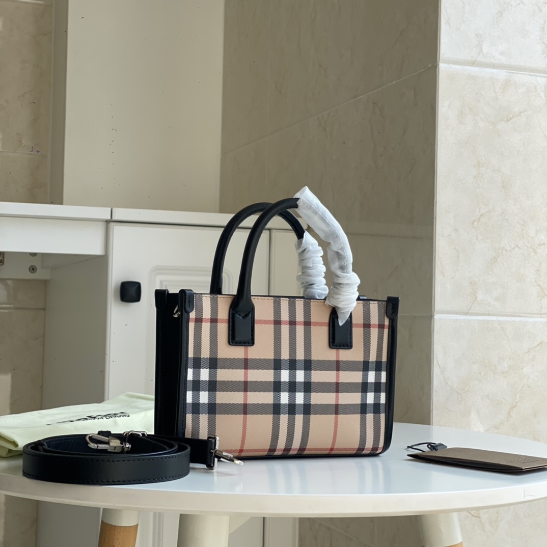 Bagsaaa Bv*b*rry Black Tote - 20*6*14cm