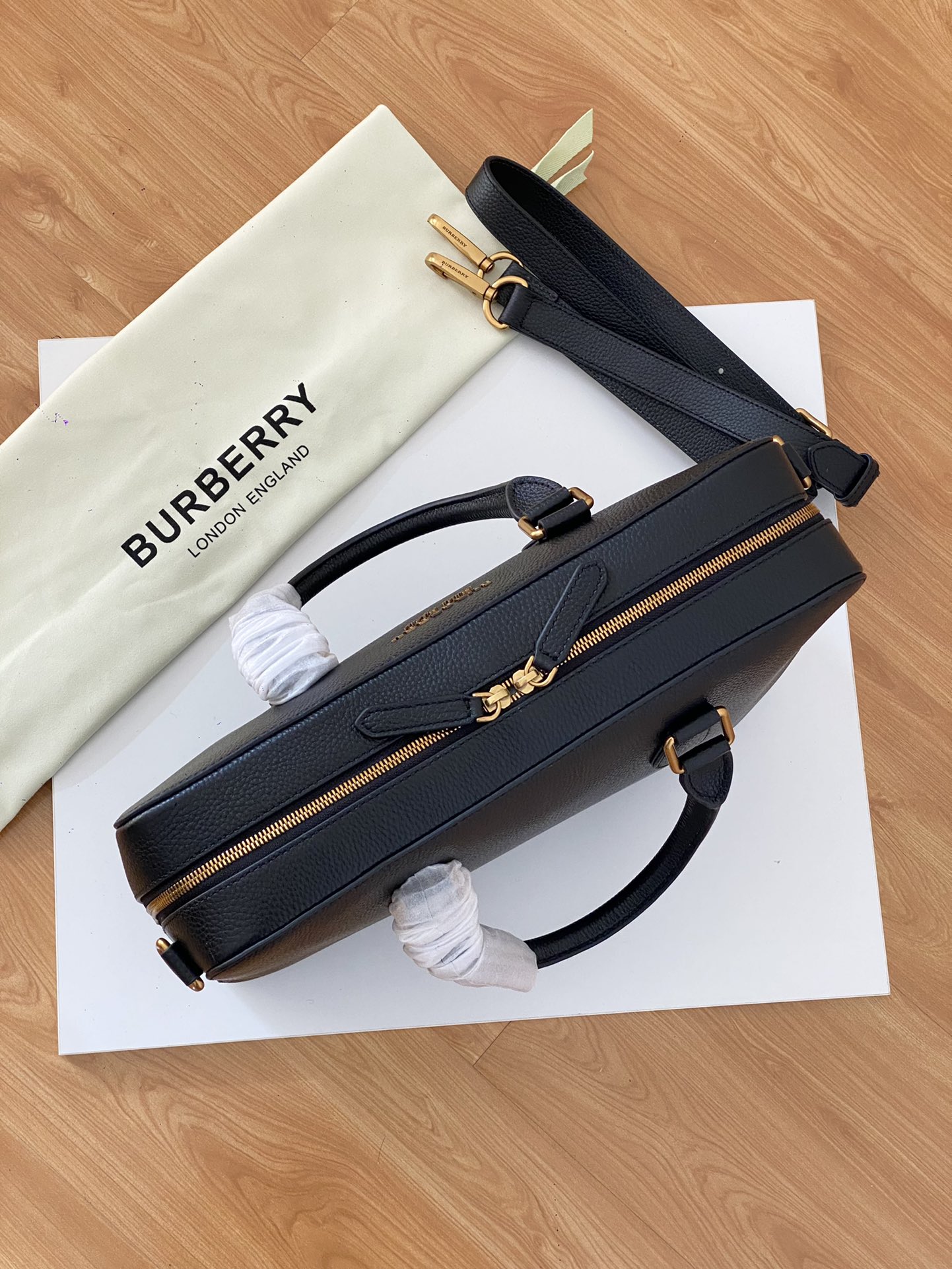 Bagsaaa Bv*b*rry Black Breifcase - 37*9*29cm