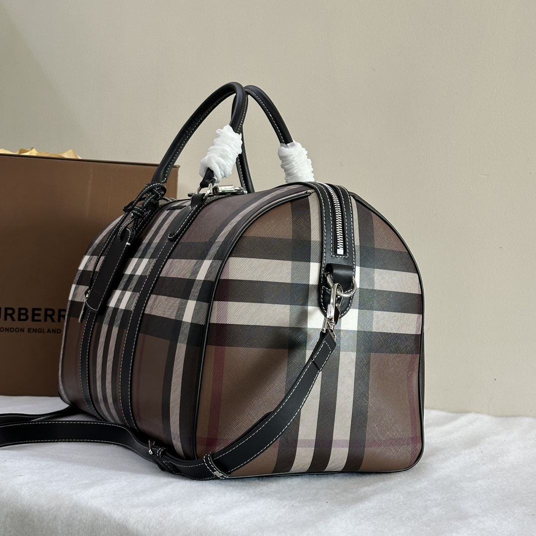 Bagsaaa Bv*b*rry Boston TRavel Bag With Check E - Canavs In Black - 49*25*28cm