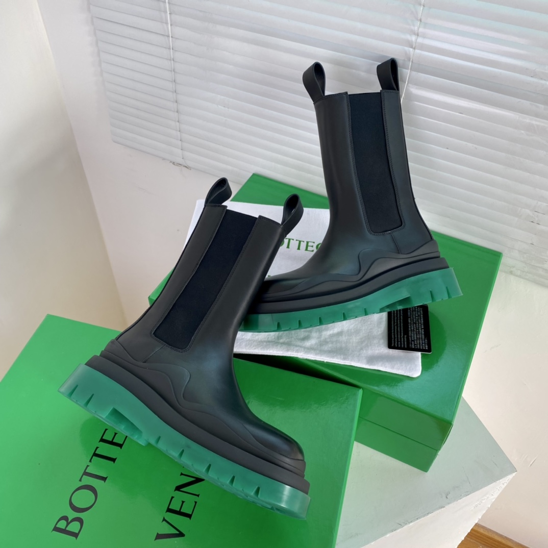 Bagsaaa B0tt*ga Ven*ta Tire Leather Chelsea Boots Dark Green