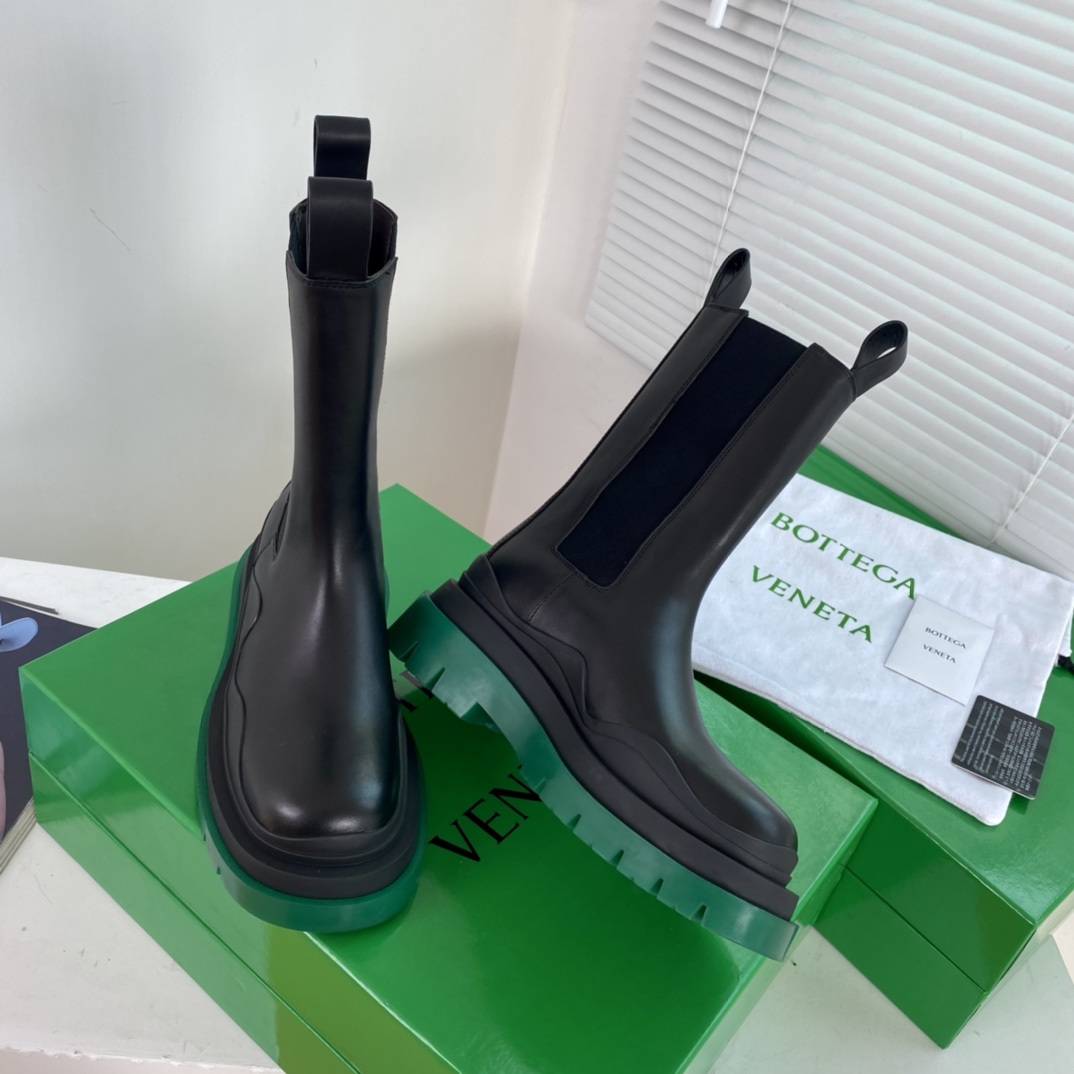 Bagsaaa B0tt*ga Ven*ta Tire Leather Chelsea Boots Dark Green