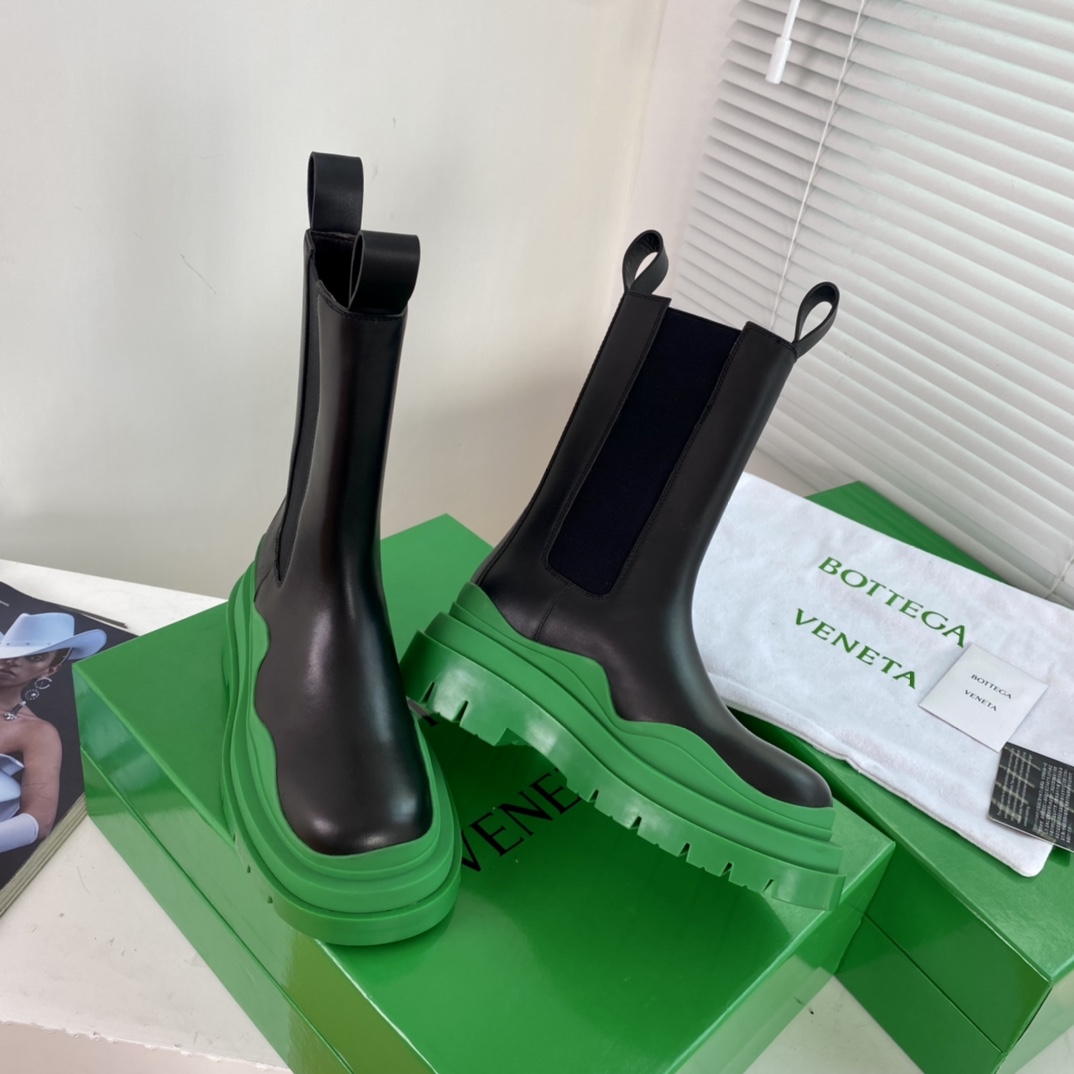 Bagsaaa B0tt*ga Ven*ta Tire Leather Chelsea Boots Green
