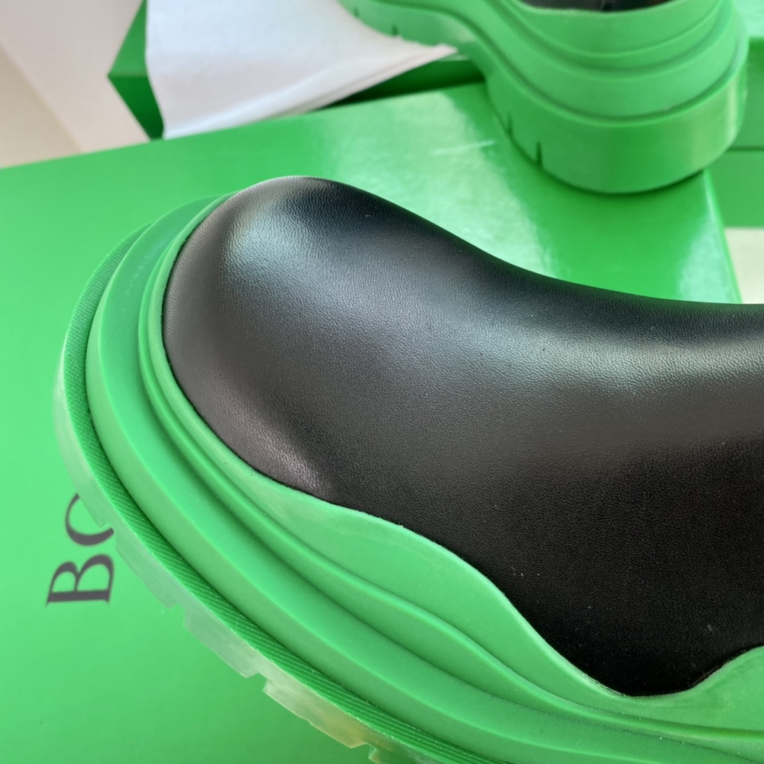 Bagsaaa B0tt*ga Ven*ta Tire Leather Chelsea Boots Green