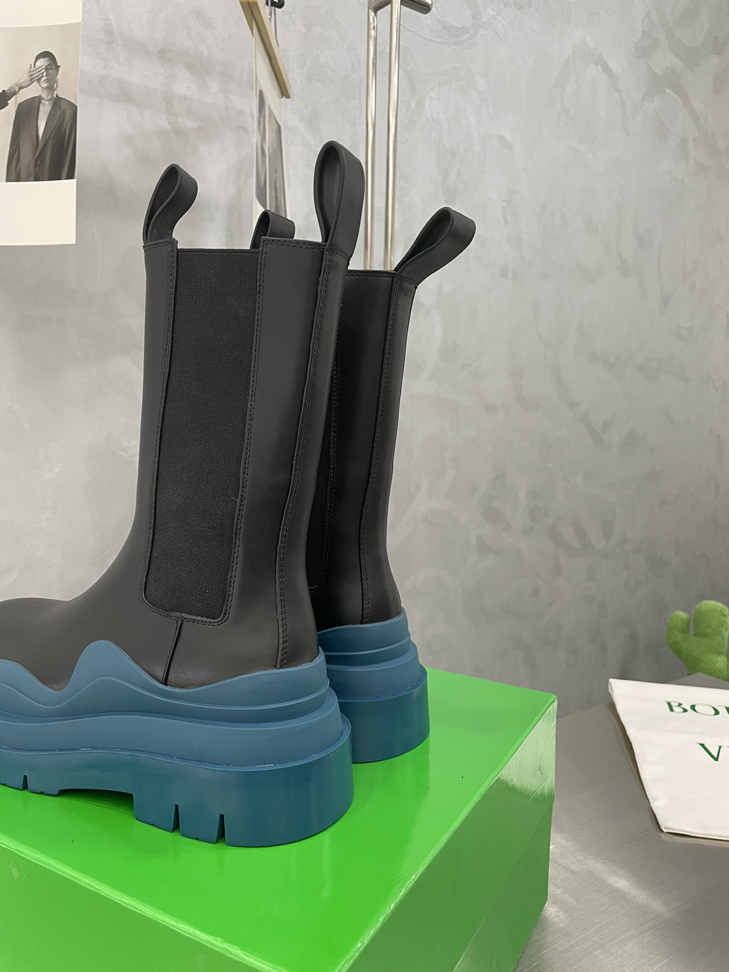 Bagsaaa B0tt*ga Ven*ta Tire Leather Chelsea Boots Blue