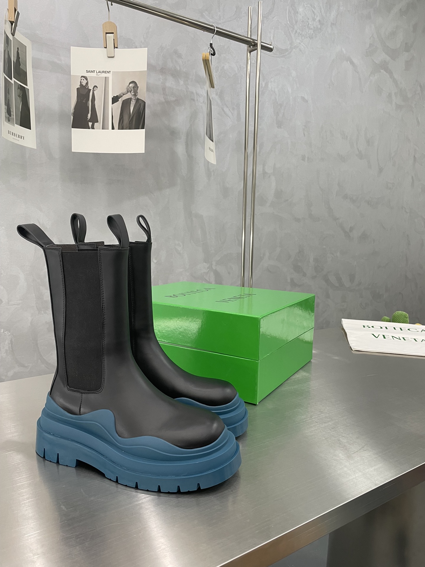 Bagsaaa B0tt*ga Ven*ta Tire Leather Chelsea Boots Blue