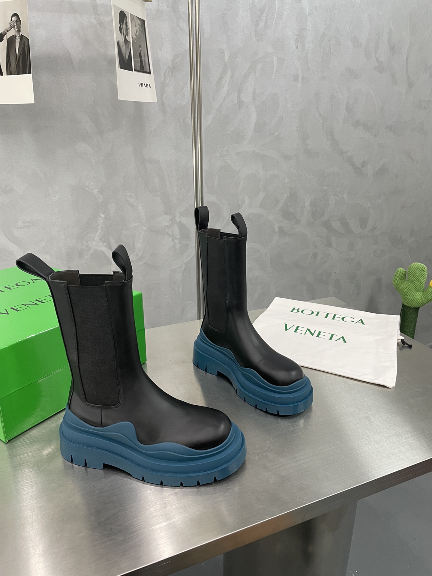Bagsaaa B0tt*ga Ven*ta Tire Leather Chelsea Boots Blue