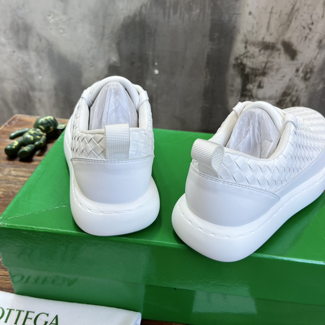 Bagsaaa B0tt*ga Ven*ta Sneakers White