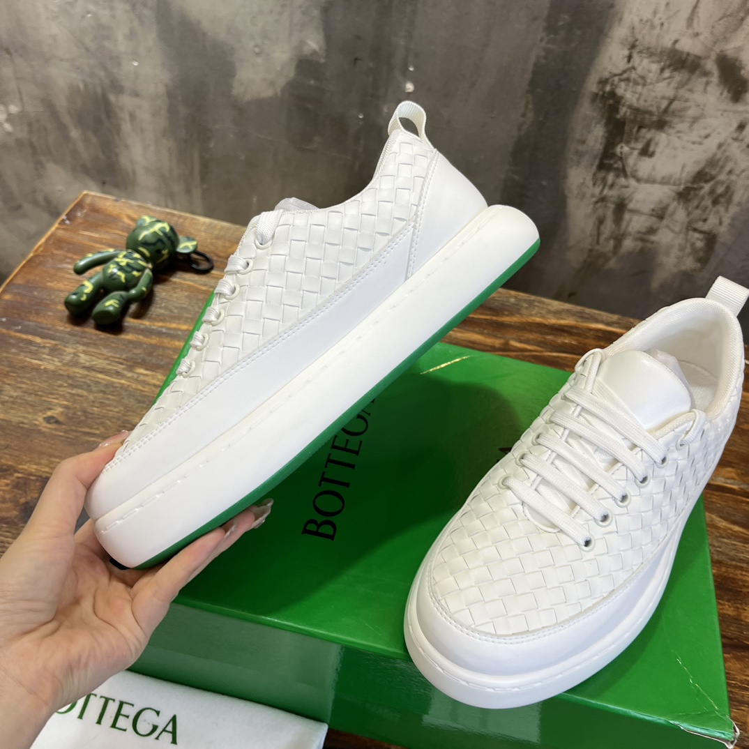 Bagsaaa B0tt*ga Ven*ta Sneakers White