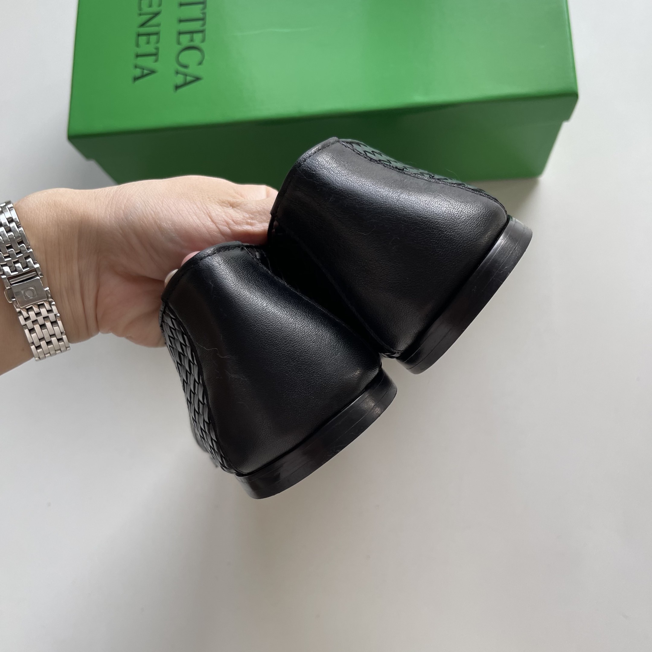 Bagsaaa B0tt*ga Ven*ta Black Loafers