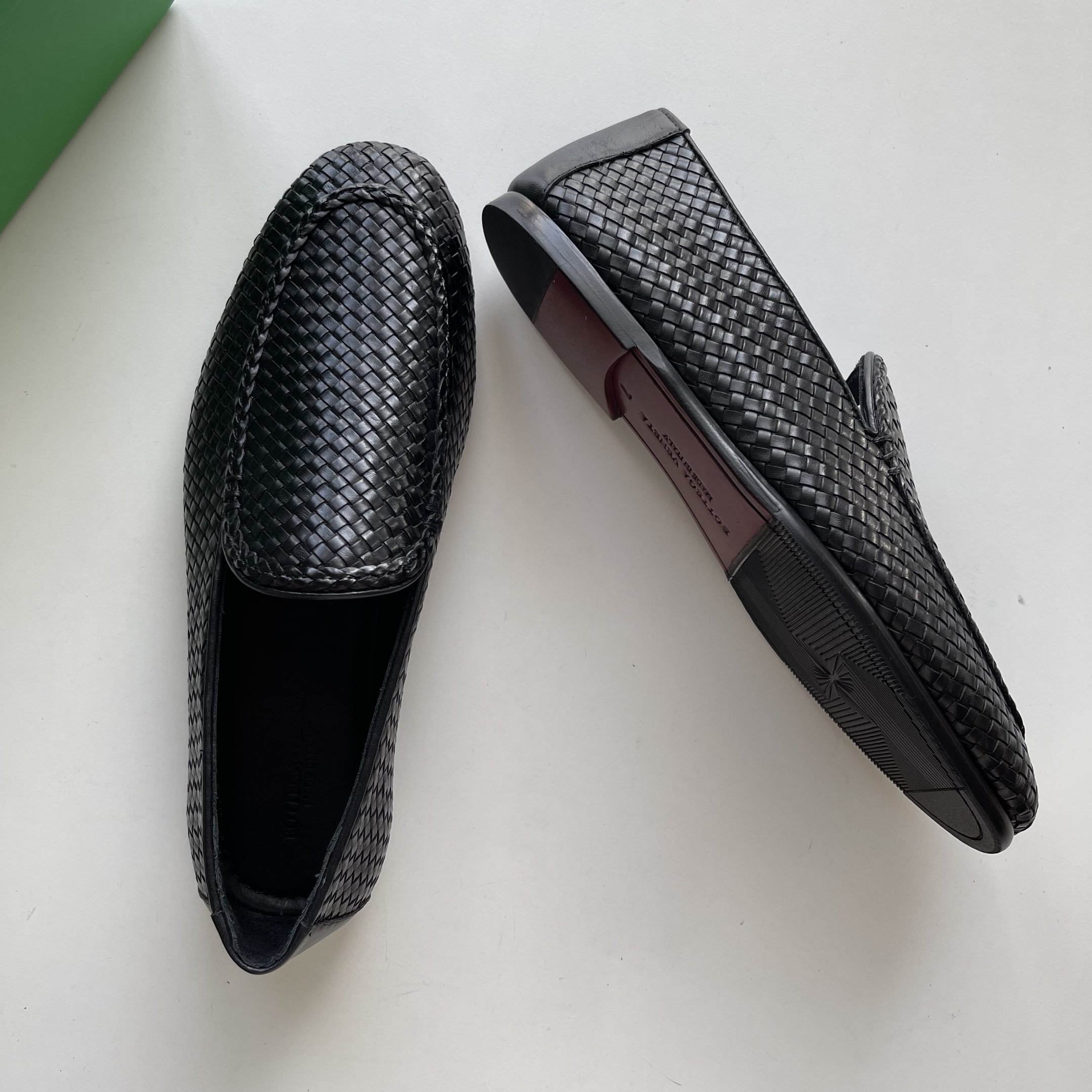 Bagsaaa B0tt*ga Ven*ta Black Loafers