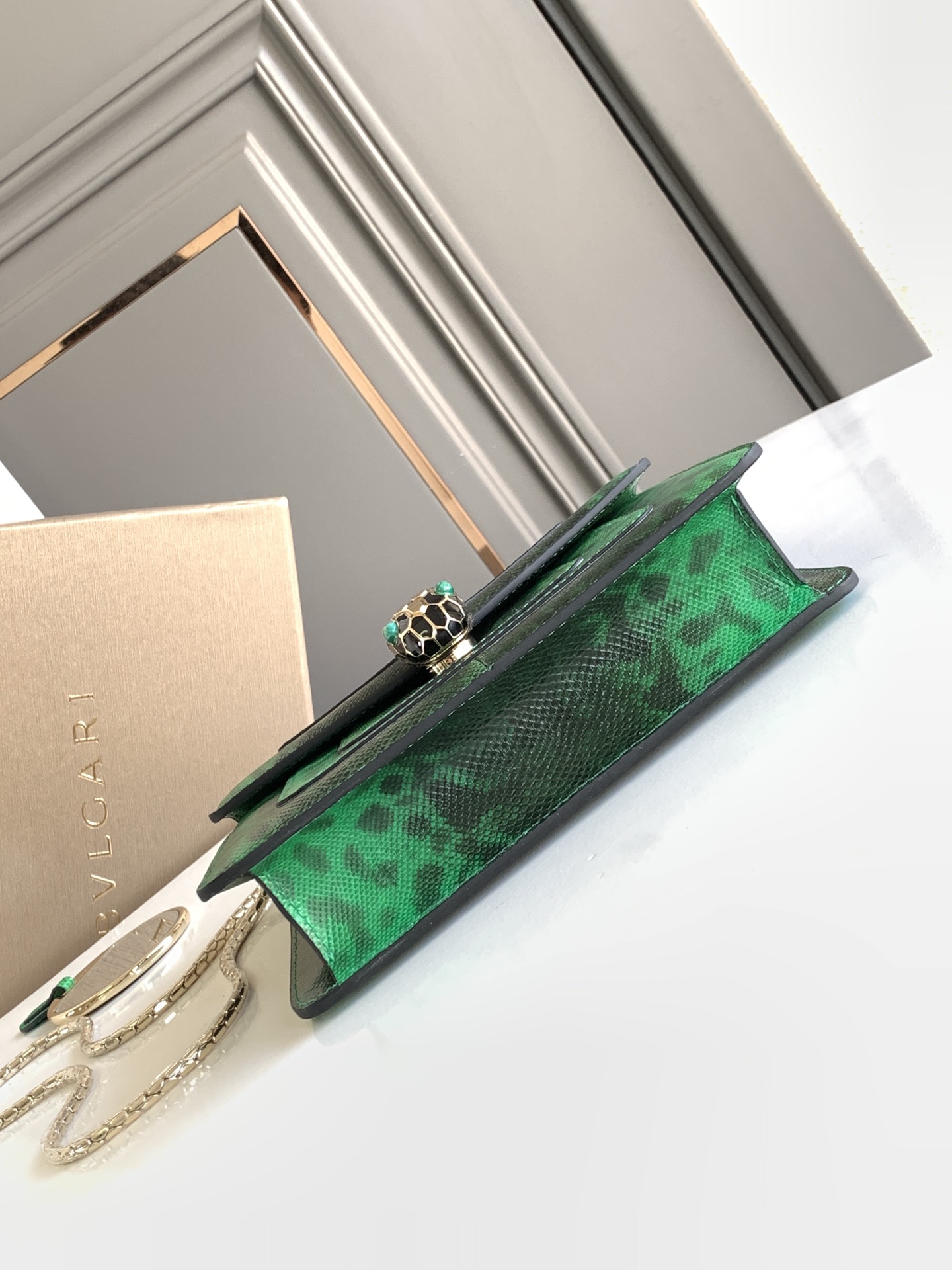 Bagsaaa Bv1g*ai Serpenti Forever bag in Green - 20*14*4.5cm