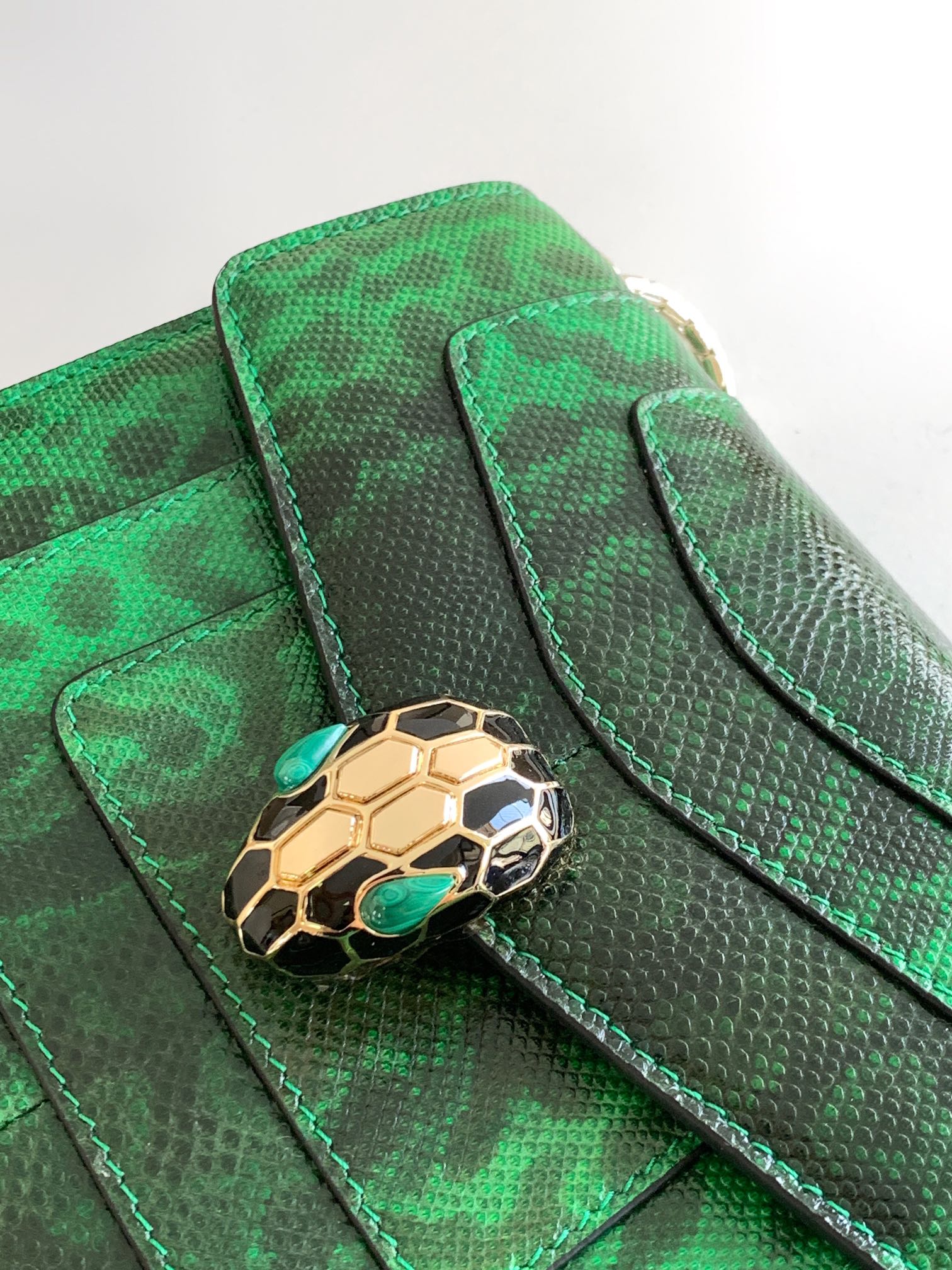 Bagsaaa Bv1g*ai Serpenti Forever bag in Green - 20*14*4.5cm