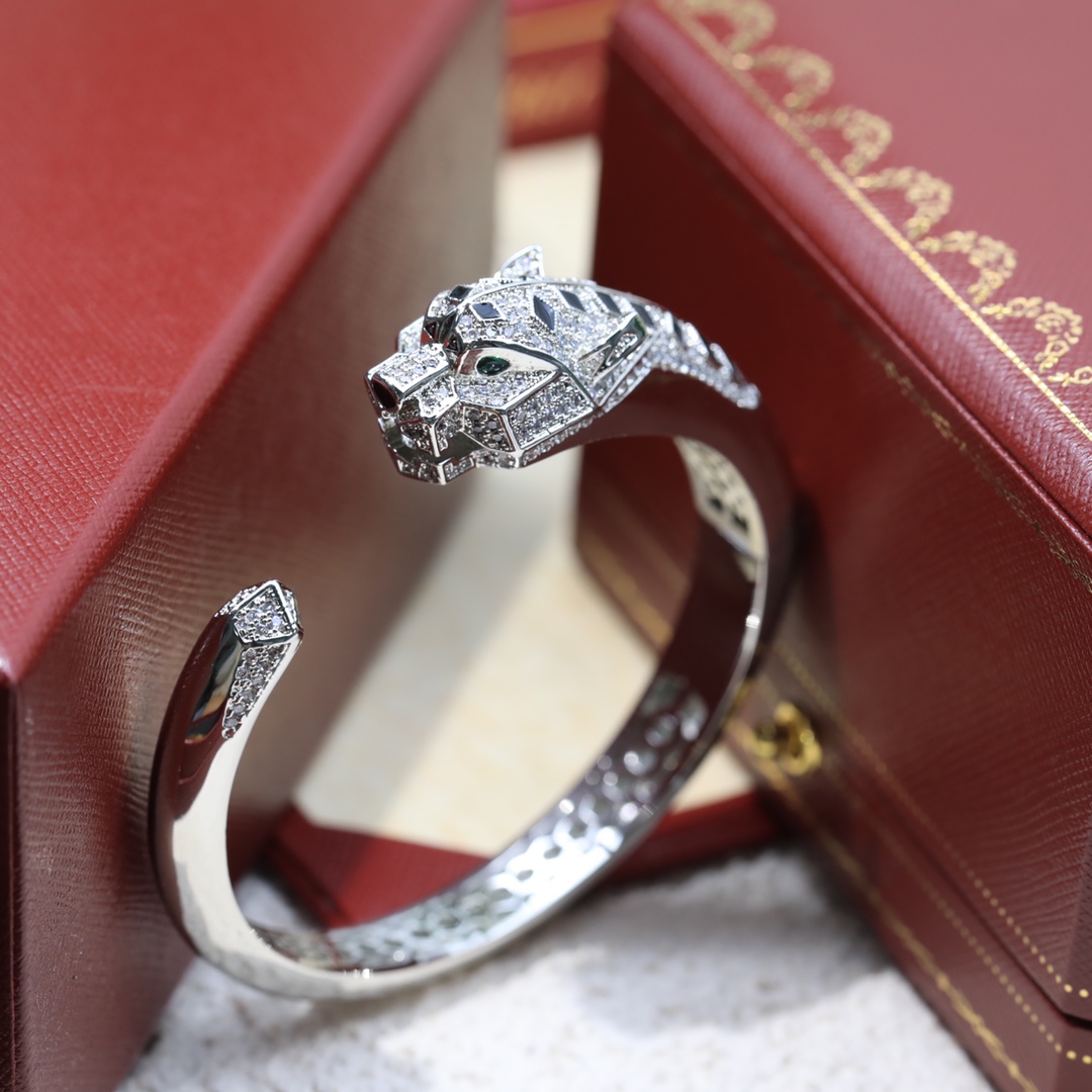 Bagsaaa Ca*t1er panther silver bracelet