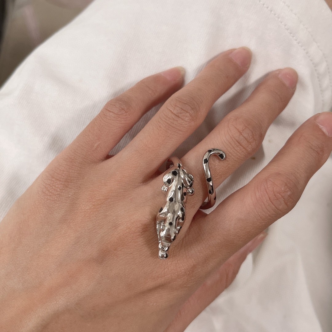 Bagsaaa Ca*t1er Panther Silver Ring