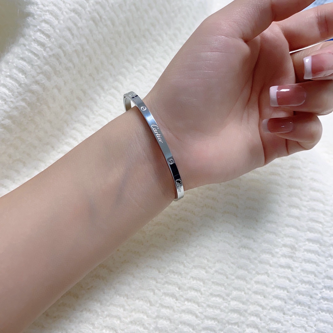 Bagsaaa Ca*t1er Bracelet