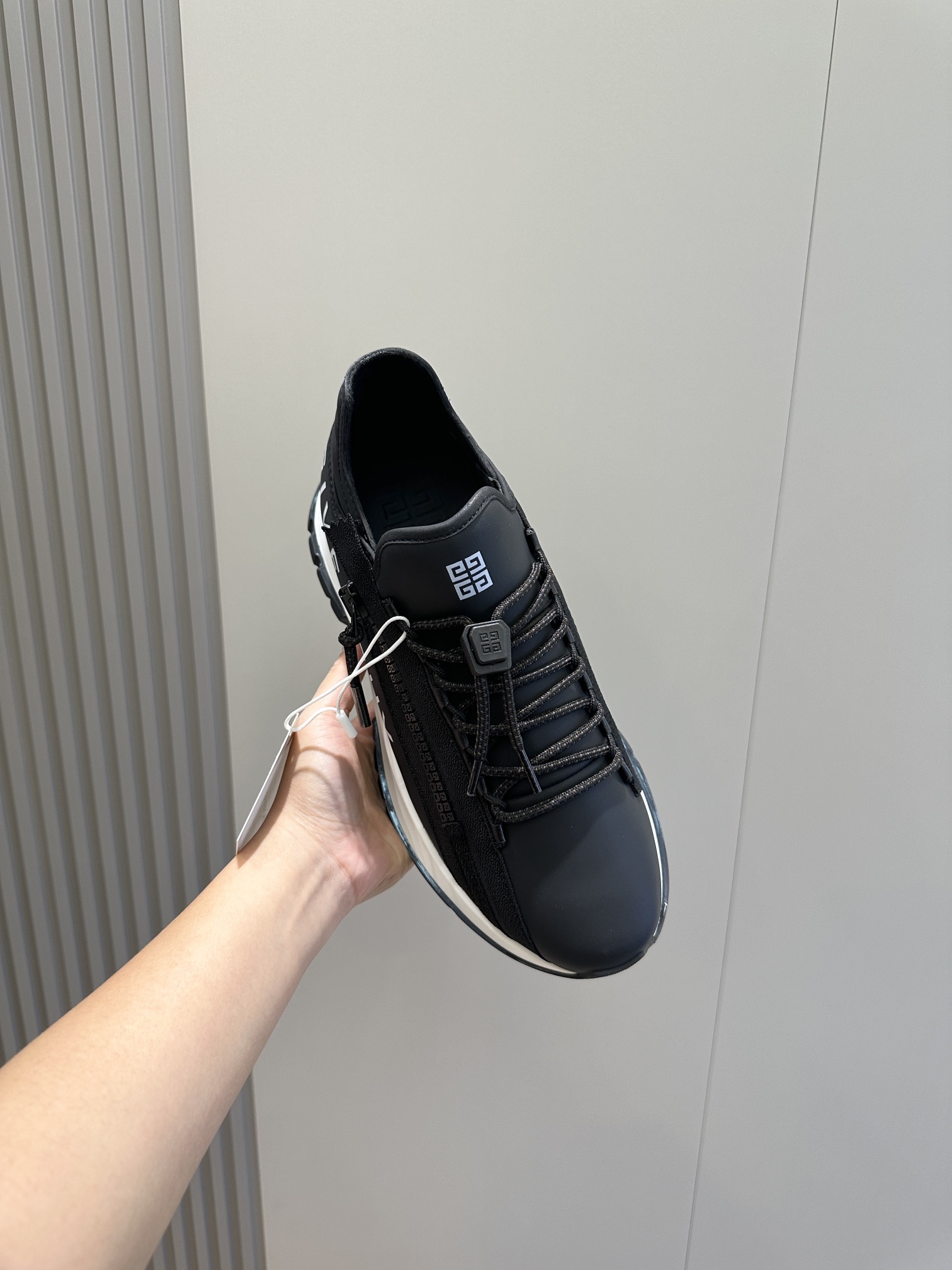 Bagsaaa Givenchy Spectre zipped leather trainers black