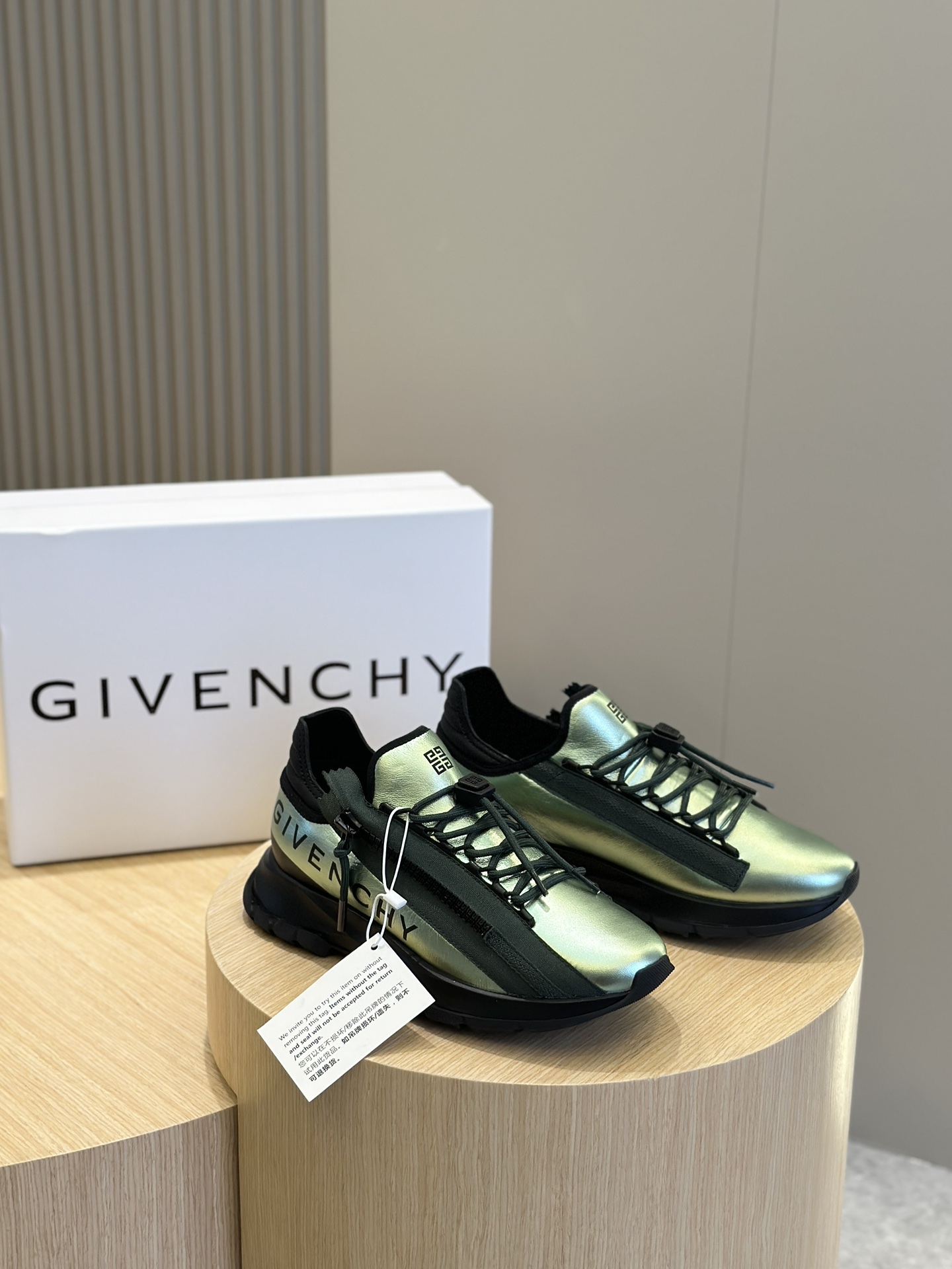 Bagsaaa Givenchy Spectre zipped leather trainers green