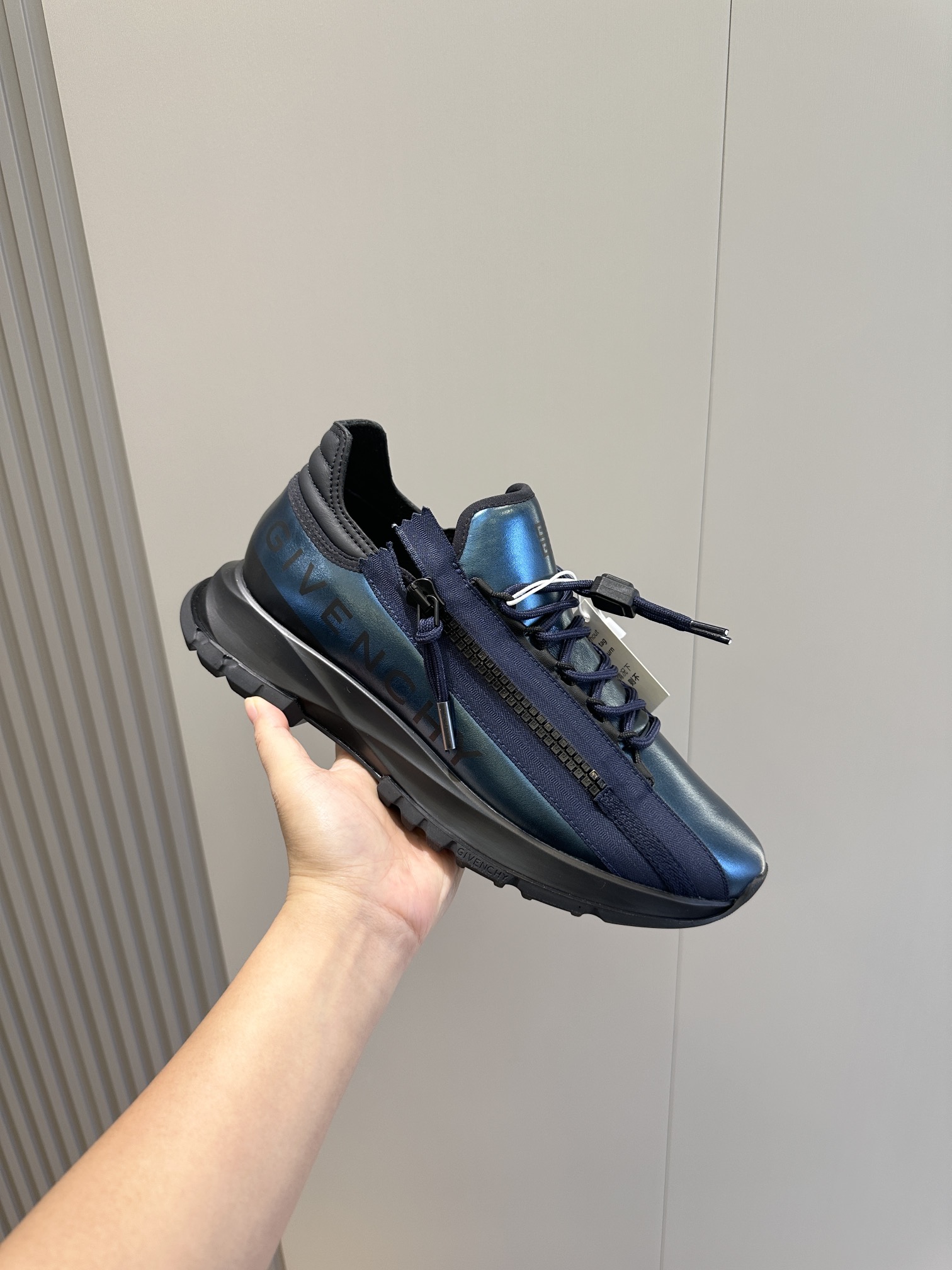 Bagsaaa Givenchy Spectre zipped leather trainers blue