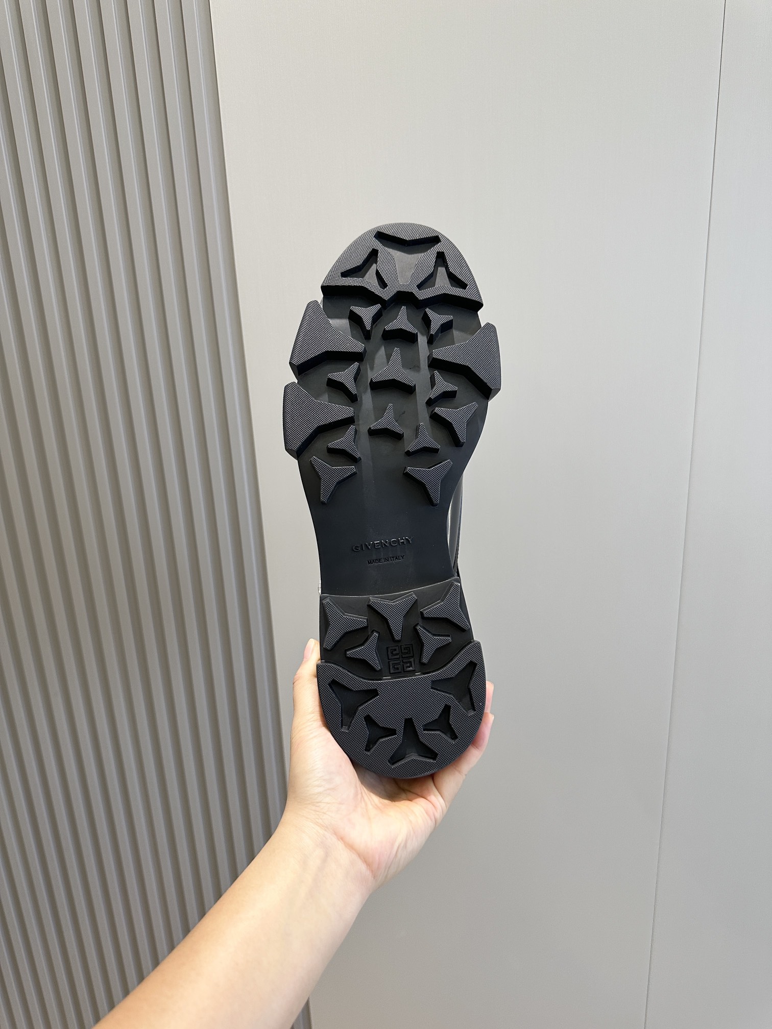 Bagsaaa Givenchy Black Boots