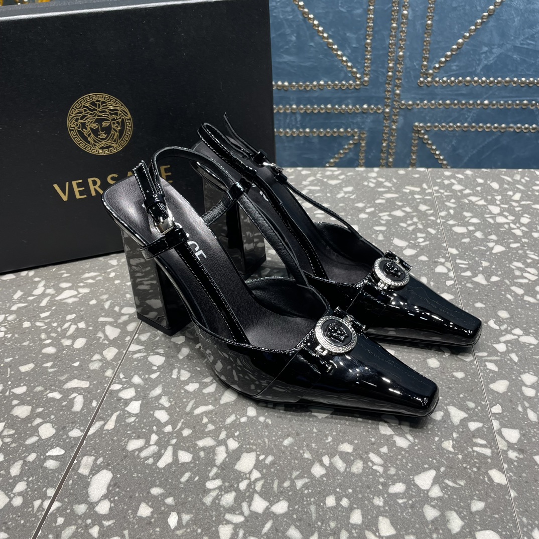 Bagsaaa Versace Medusa pumps black