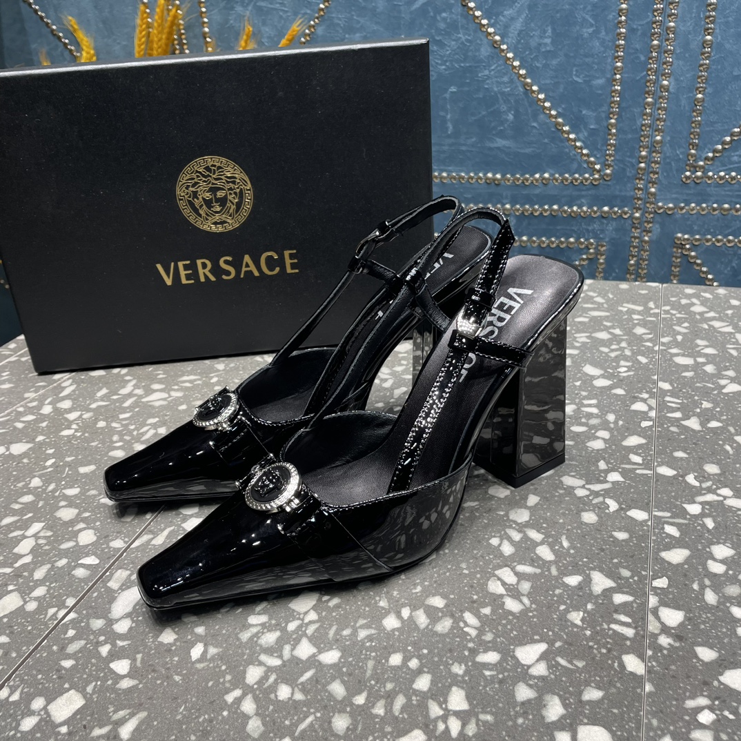 Bagsaaa Versace Medusa pumps black