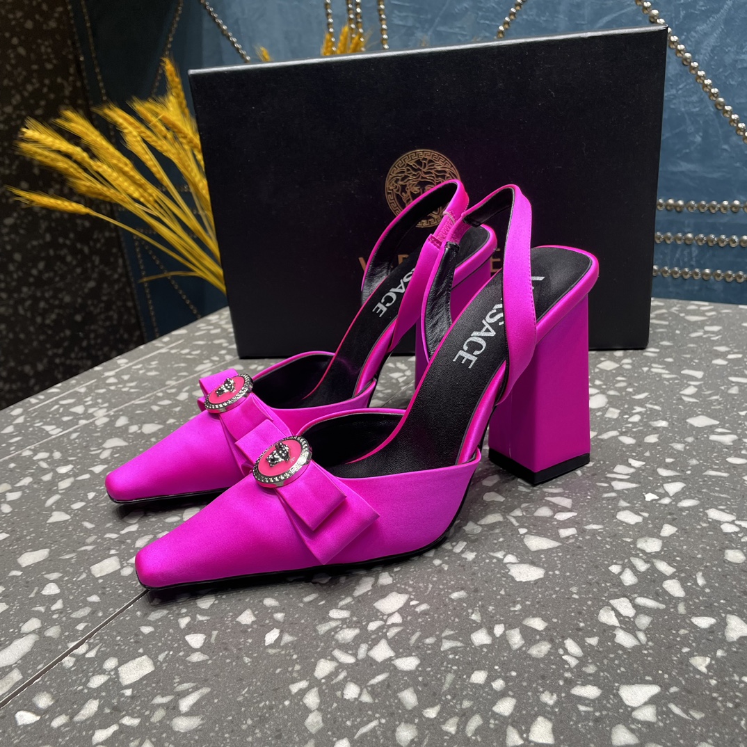 Bagsaaa Versace Medusa-motif satin-finish pumps pink