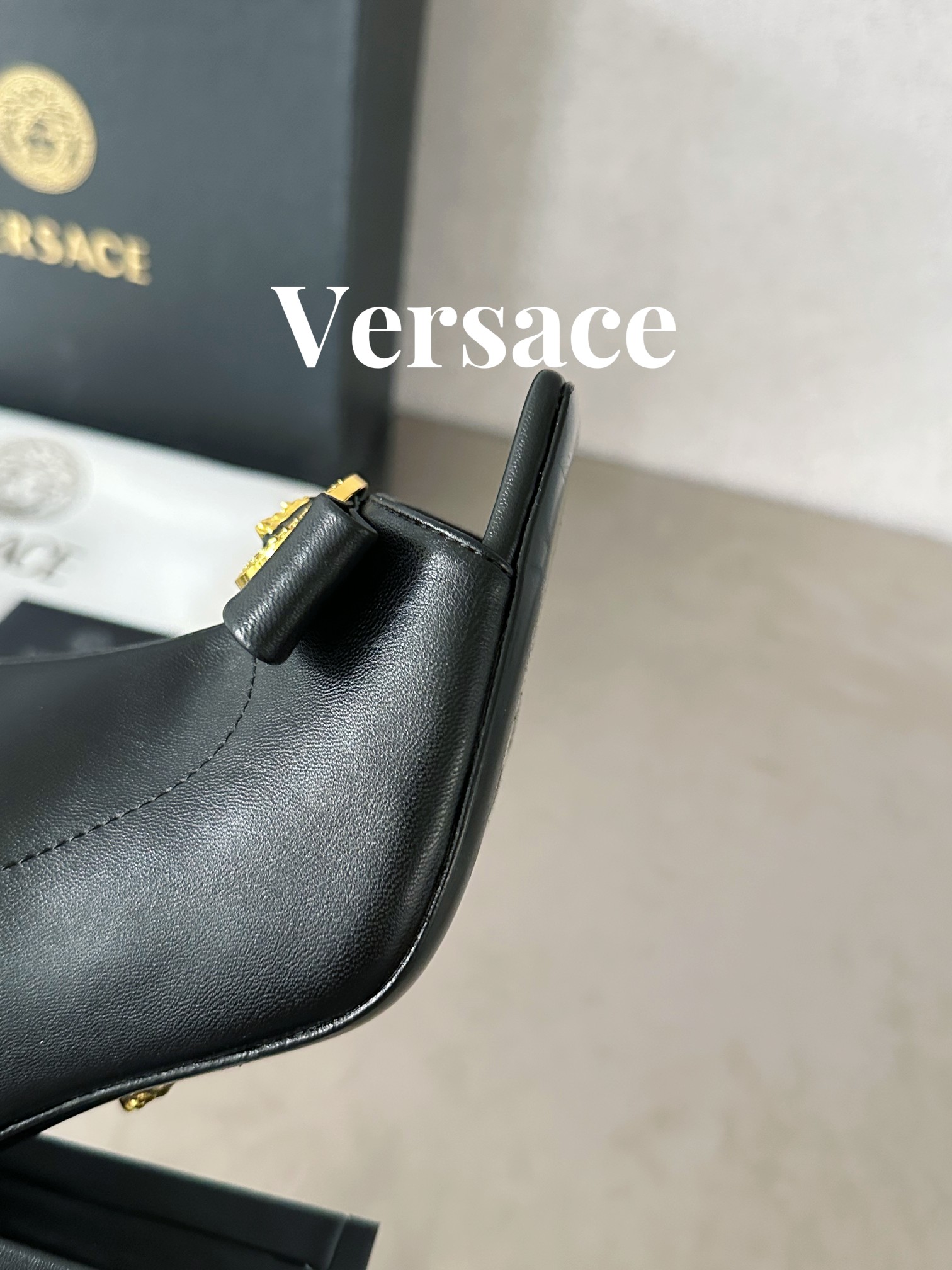 Bagsaaa Versace Medusa black long boots